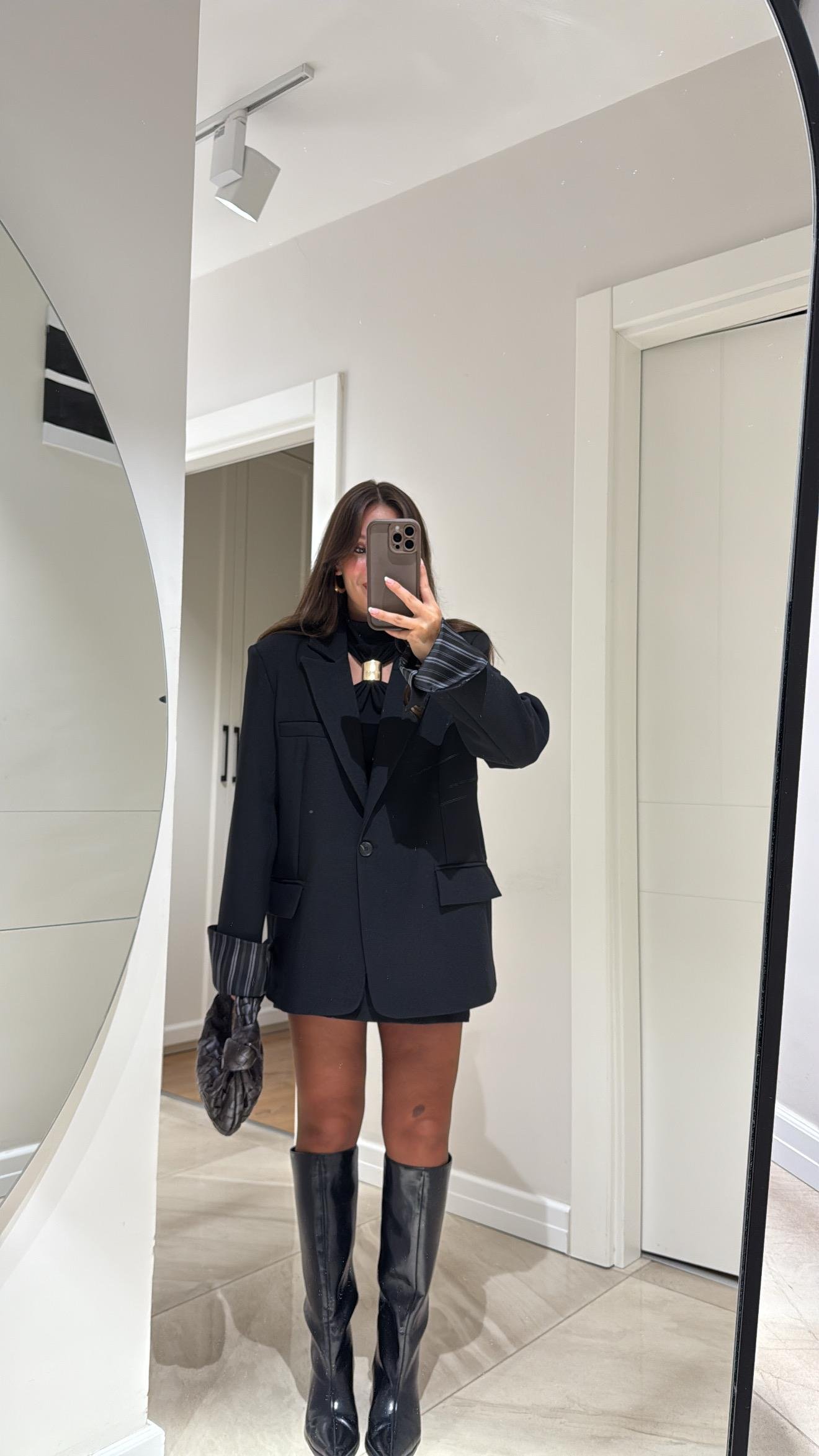 Siyah Çizgili Astarlı Dikiş Detaylı Blazer Ceket