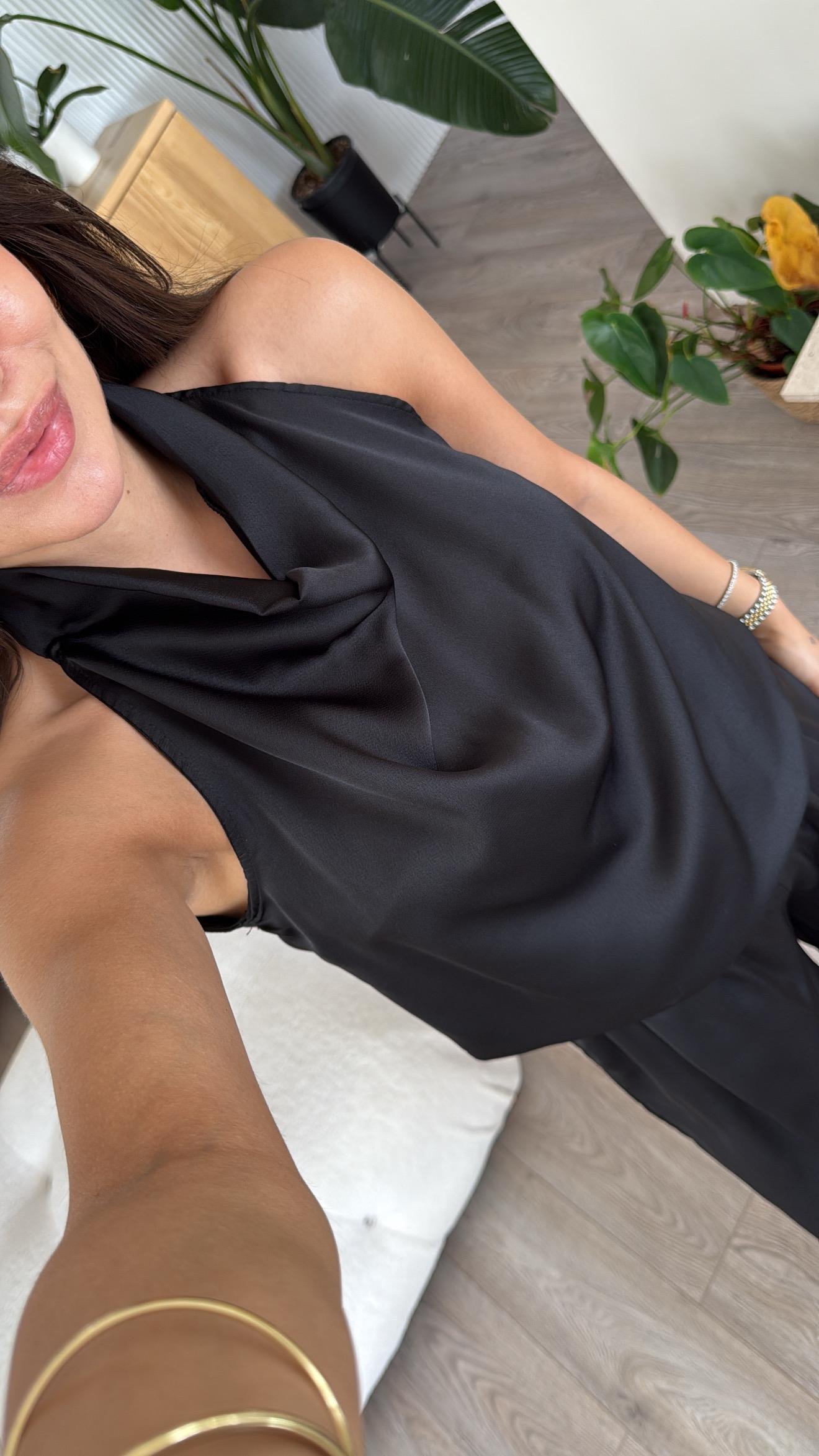 Siyah Drapeli Halter Yaka Pantolon Takım