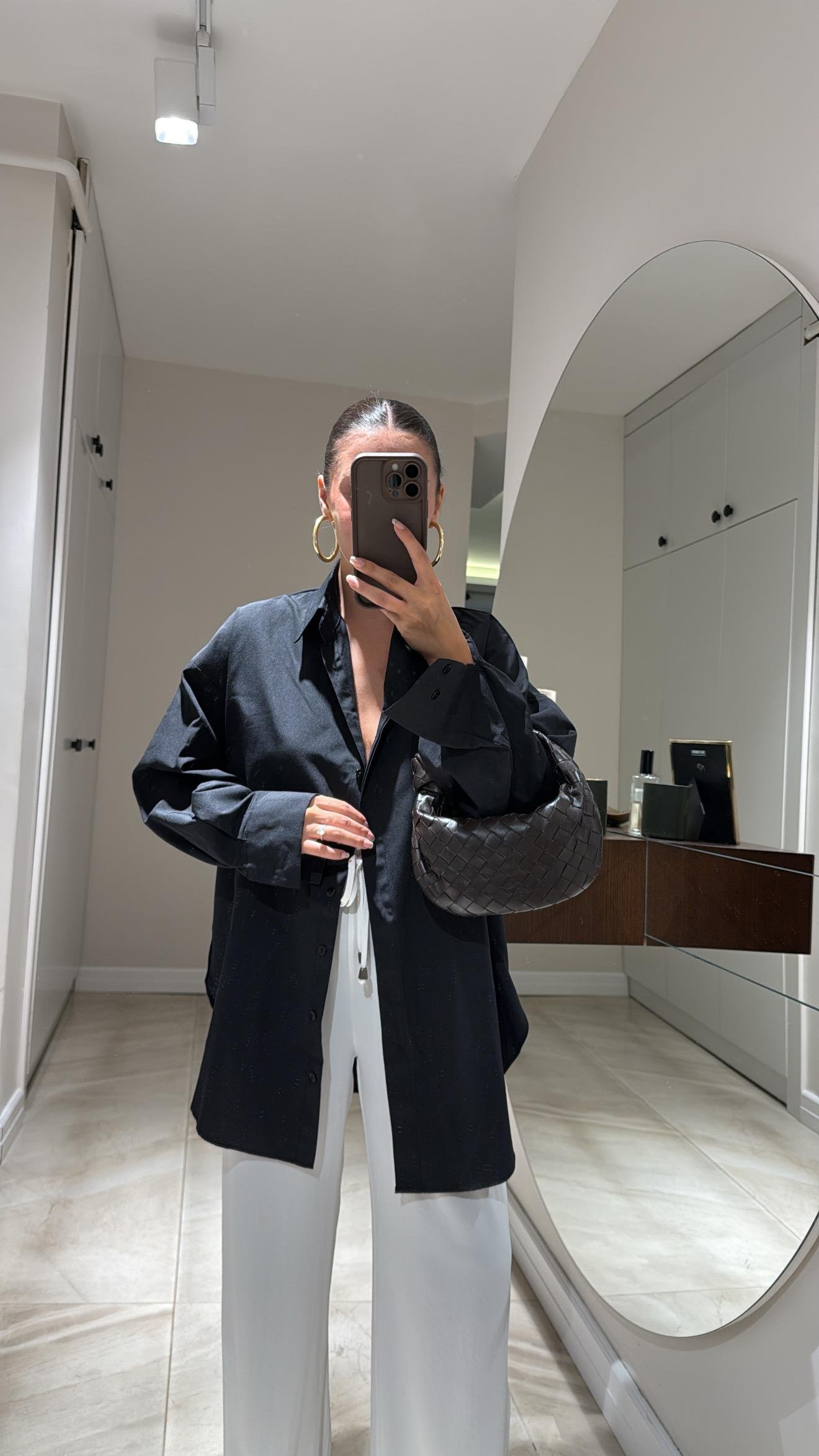 Siyah Gizli Düğme Detaylı Oversize Gömlek