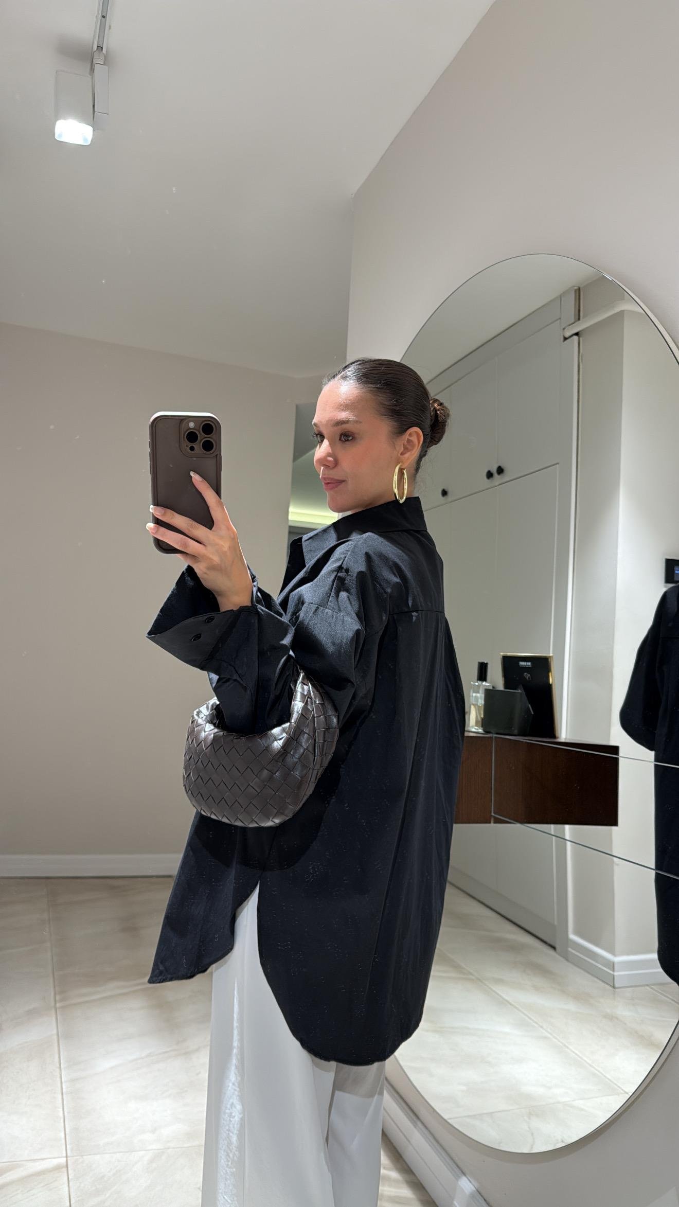 Siyah Gizli Düğme Detaylı Oversize Gömlek