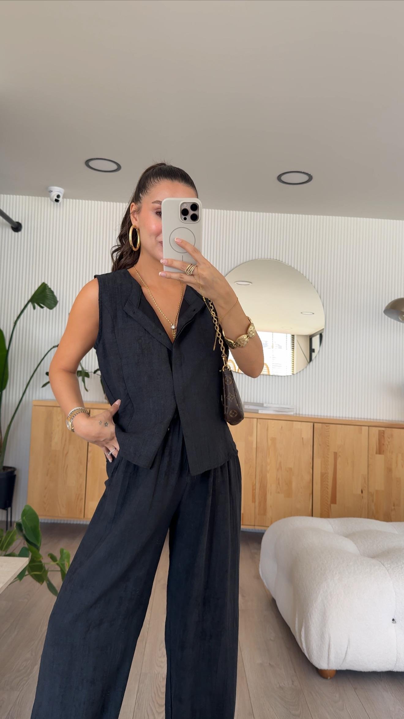 Siyah Gizli Düğmeli Kendinden Desenli Pantolon Takım