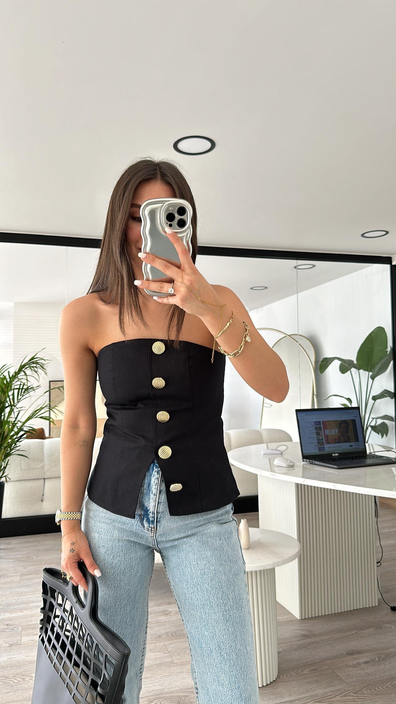 Siyah Gold Düğme Detaylı Straplez Bluz