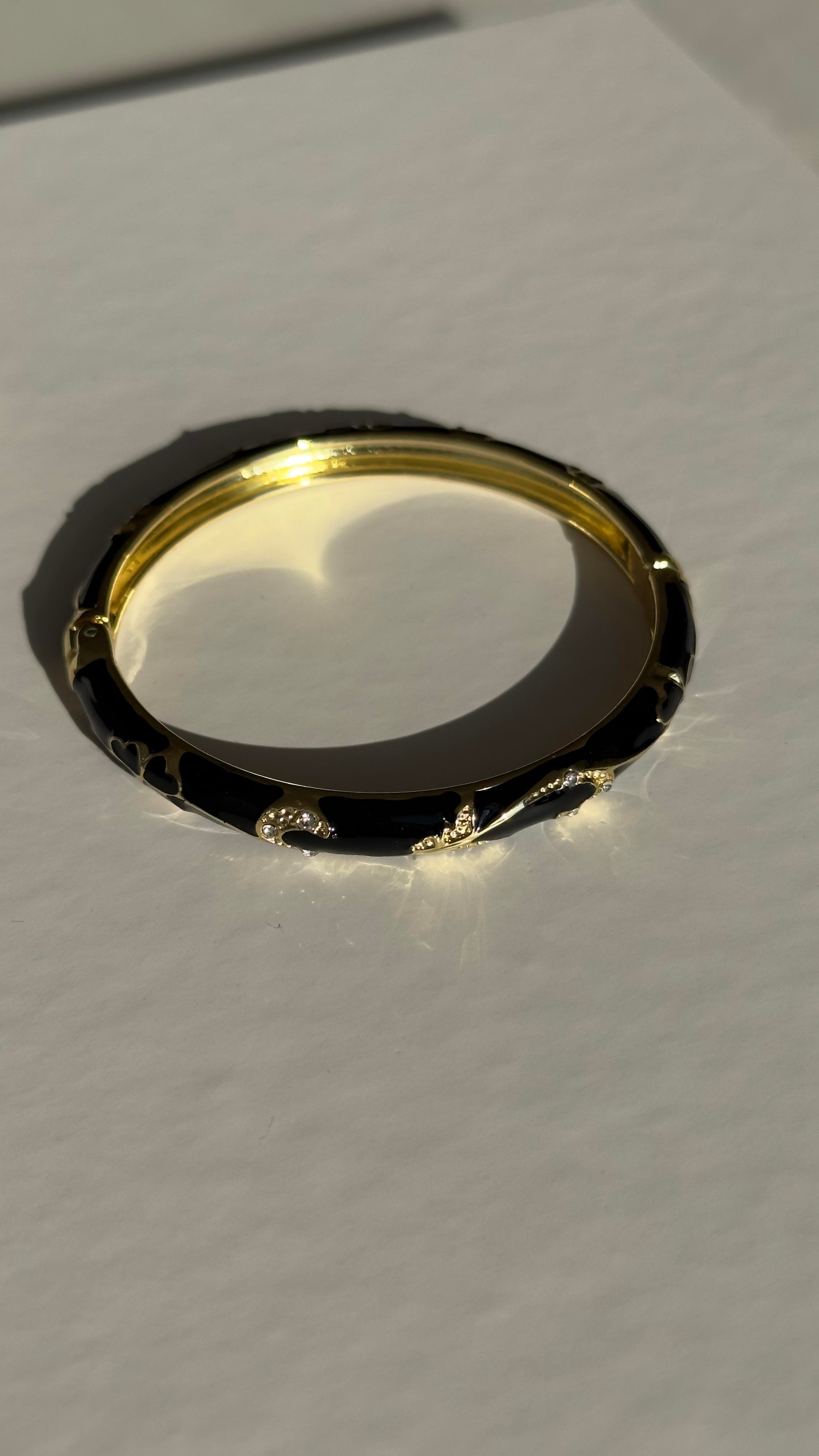 Siyah Gold Motifli Kelepçe Çelik Bileklik