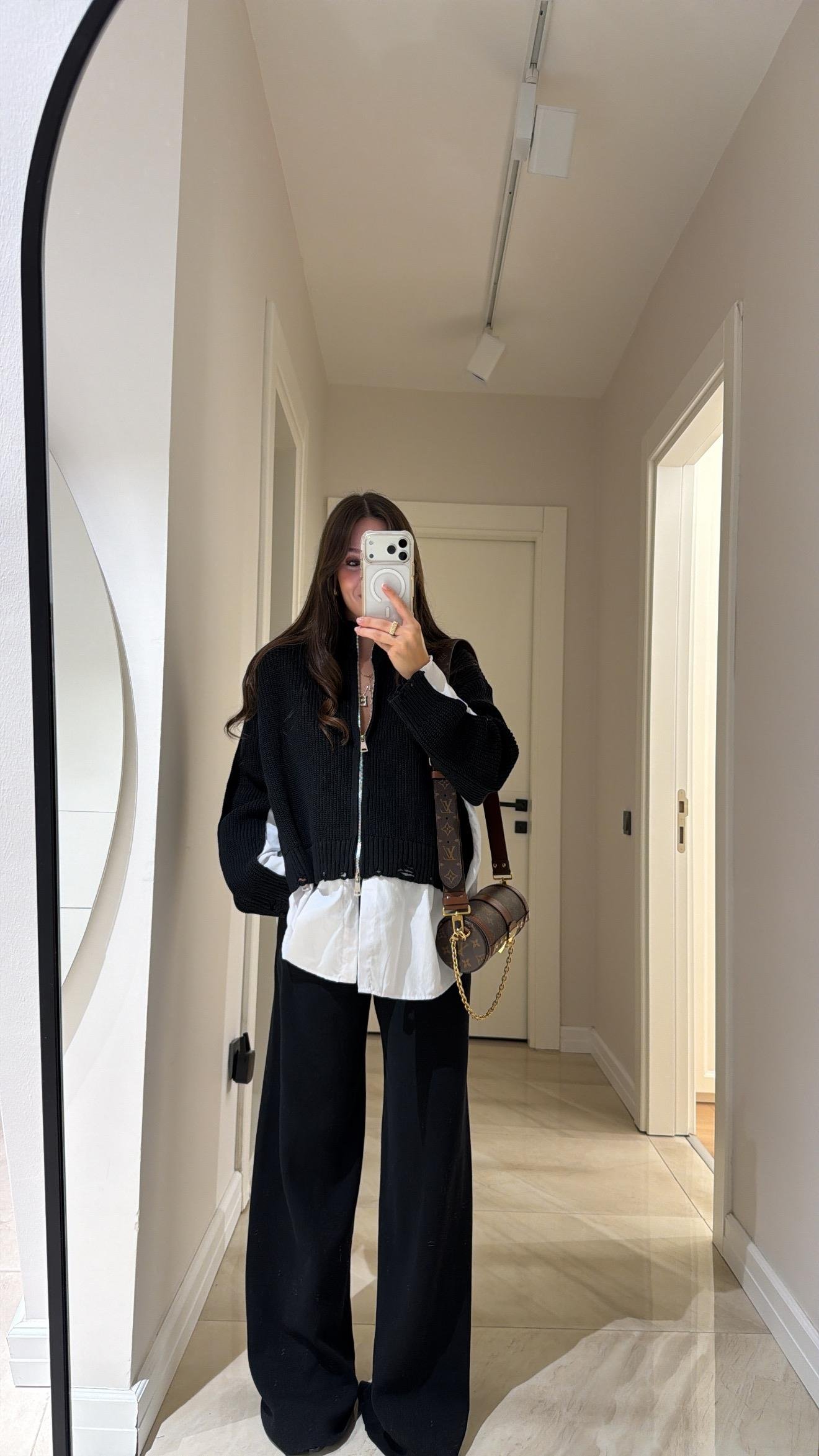 Siyah Gömlek Detaylı Triko Pantolon Takım 