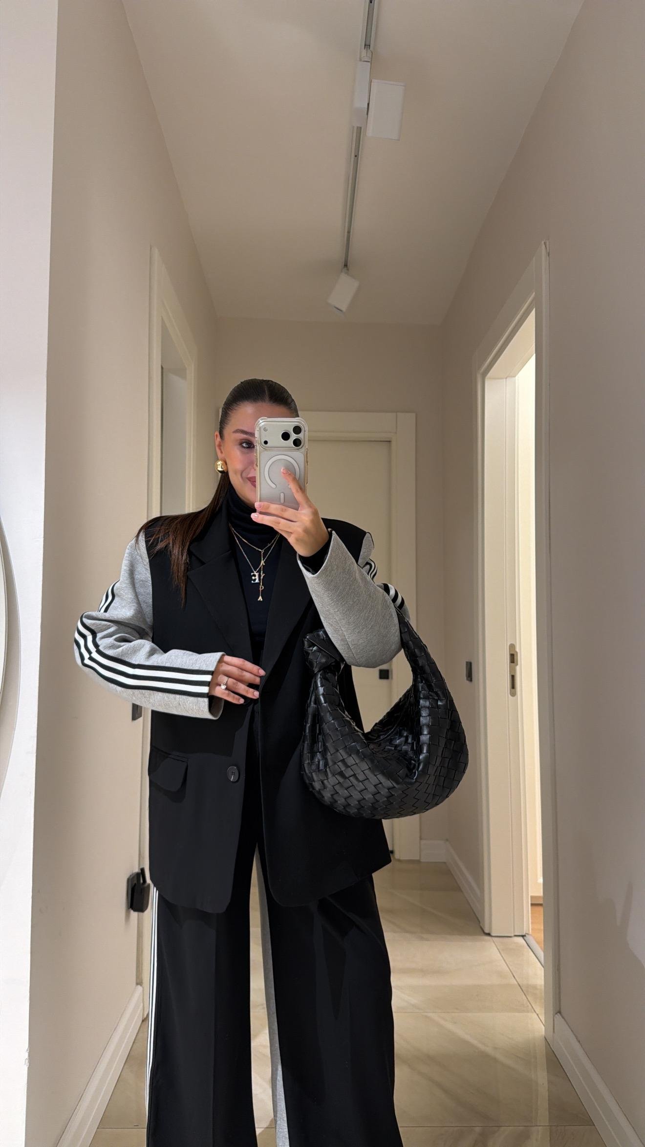 Siyah Gri Şerit Detaylı Garnili Blazer Ceket