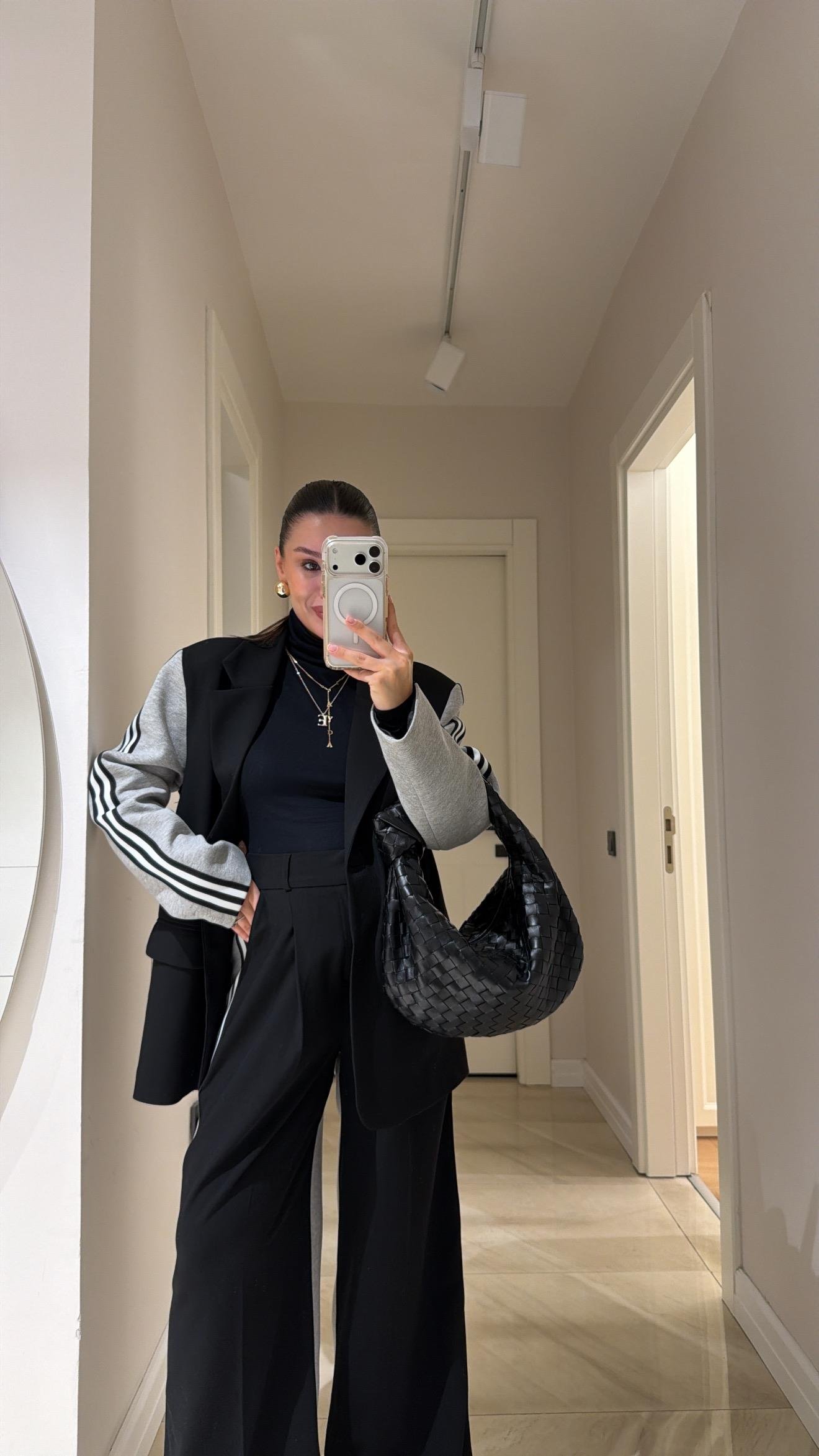 Siyah Gri Şerit Detaylı Garnili Blazer Ceket