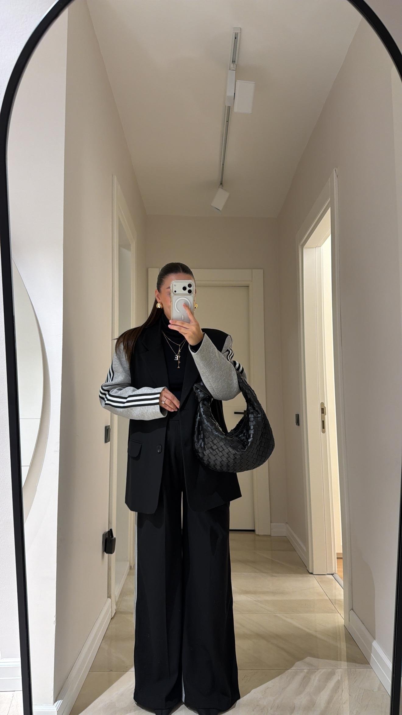 Siyah Gri Şerit Detaylı Garnili Pantolon