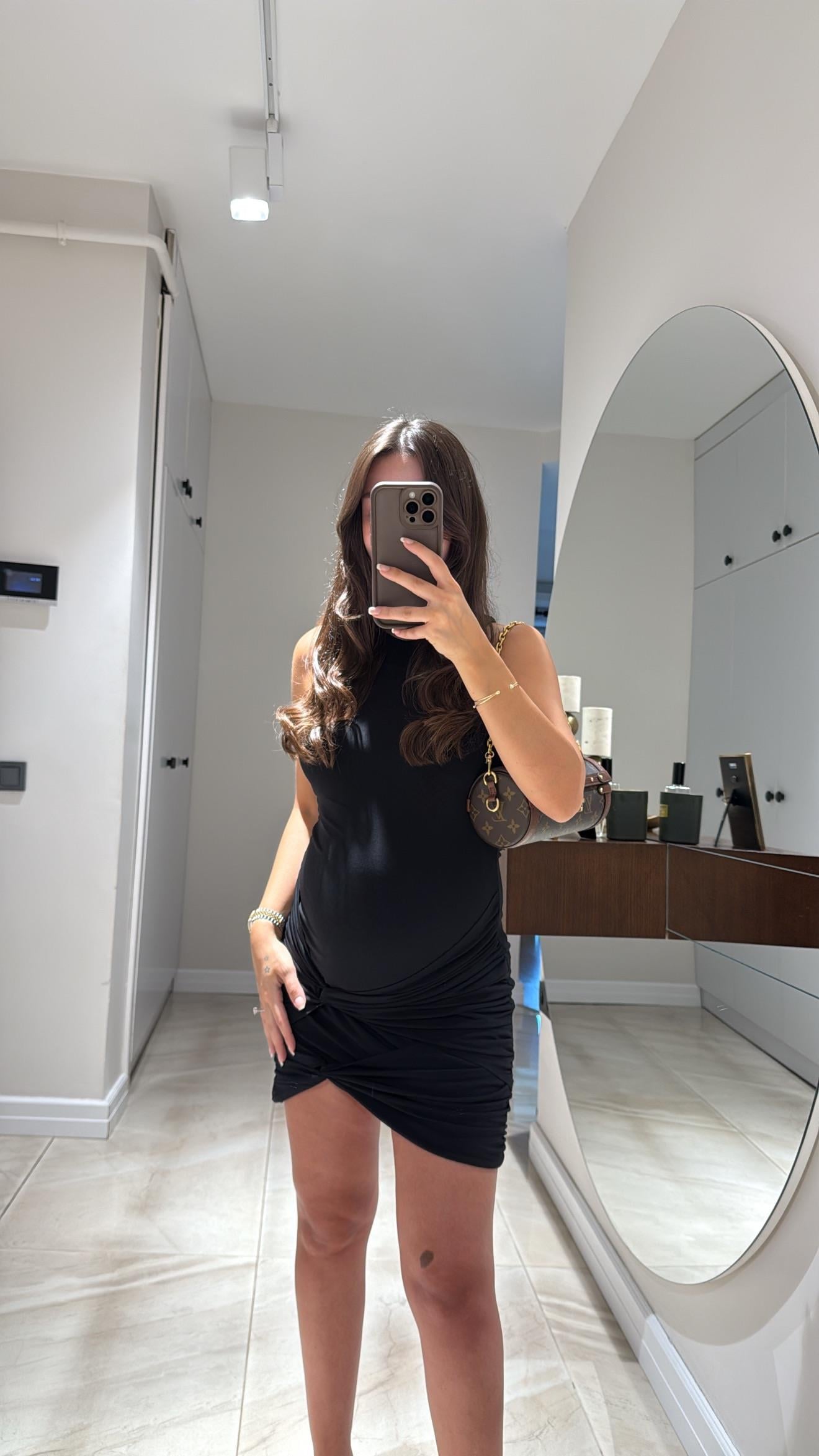 Siyah Halter Yaka Drapeli Elbise