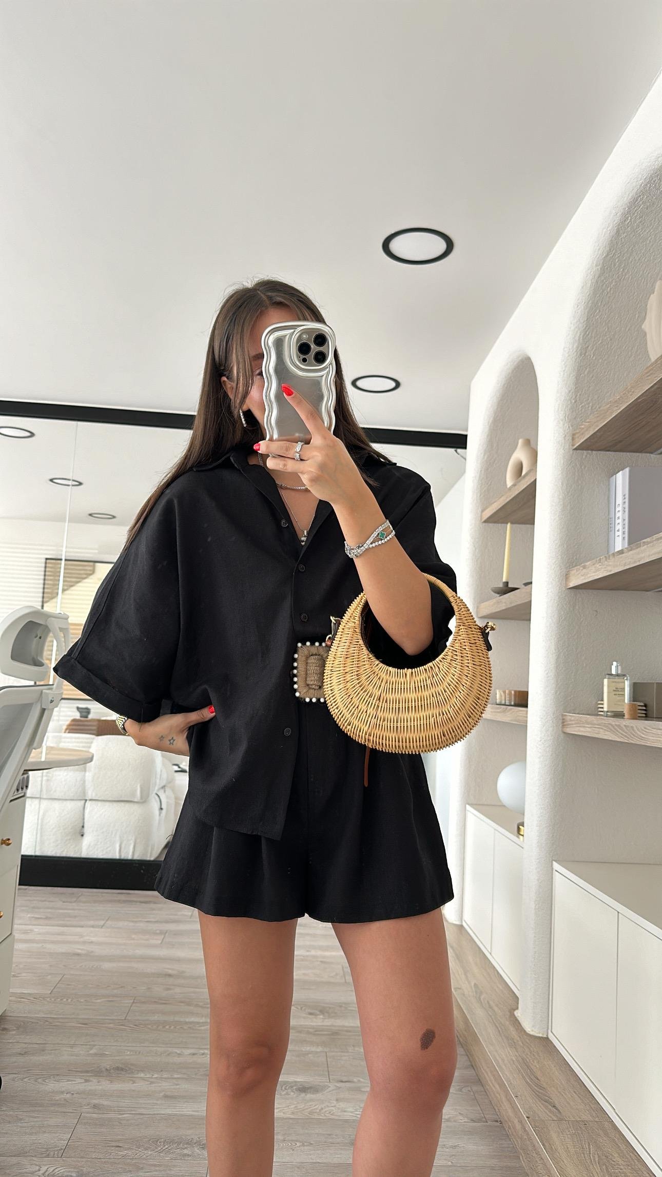 Siyah Hasır Kemerli Keten Şort Takım