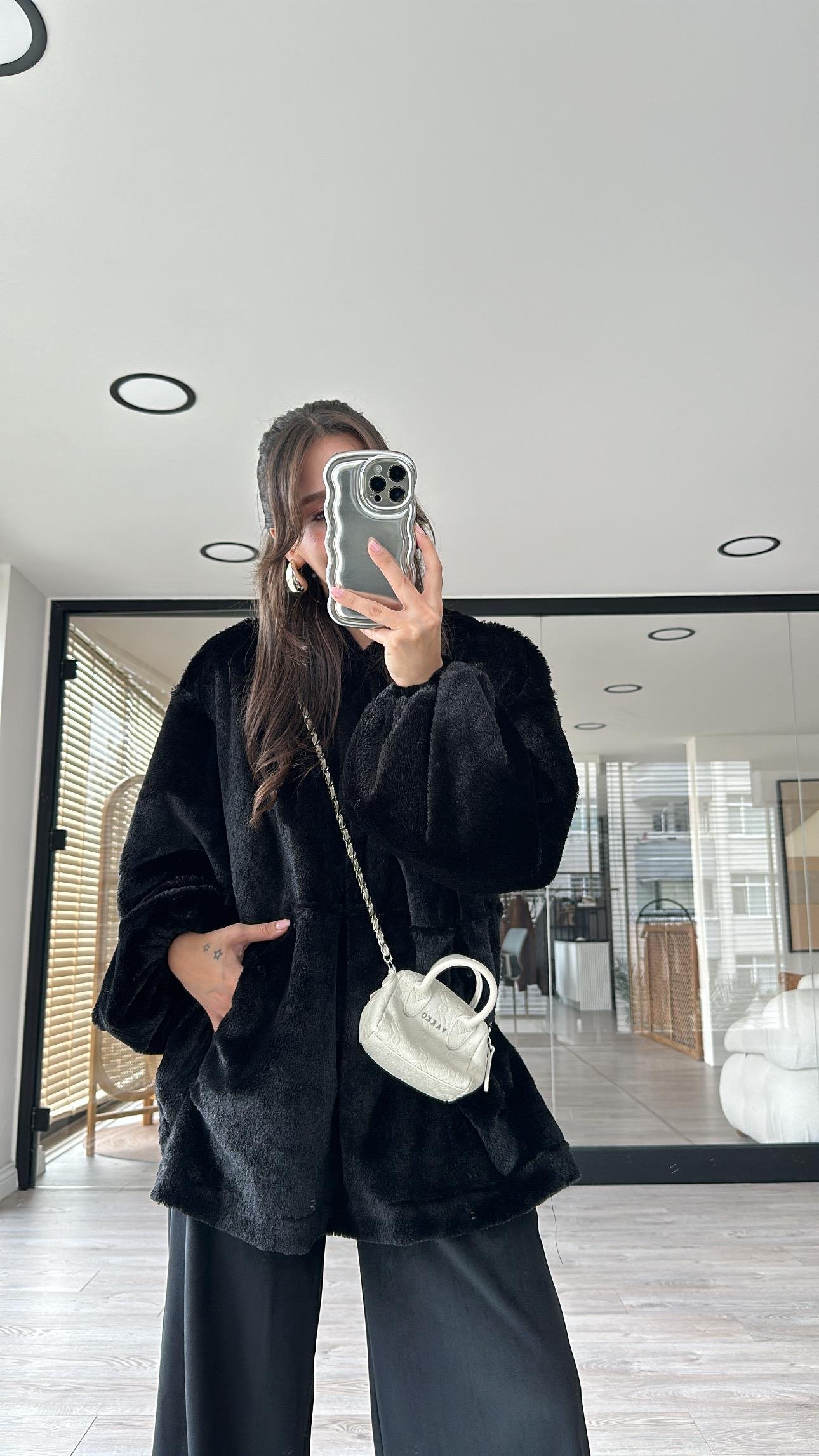 Siyah Kapüşonlu Marka Model Peluş Sweat 