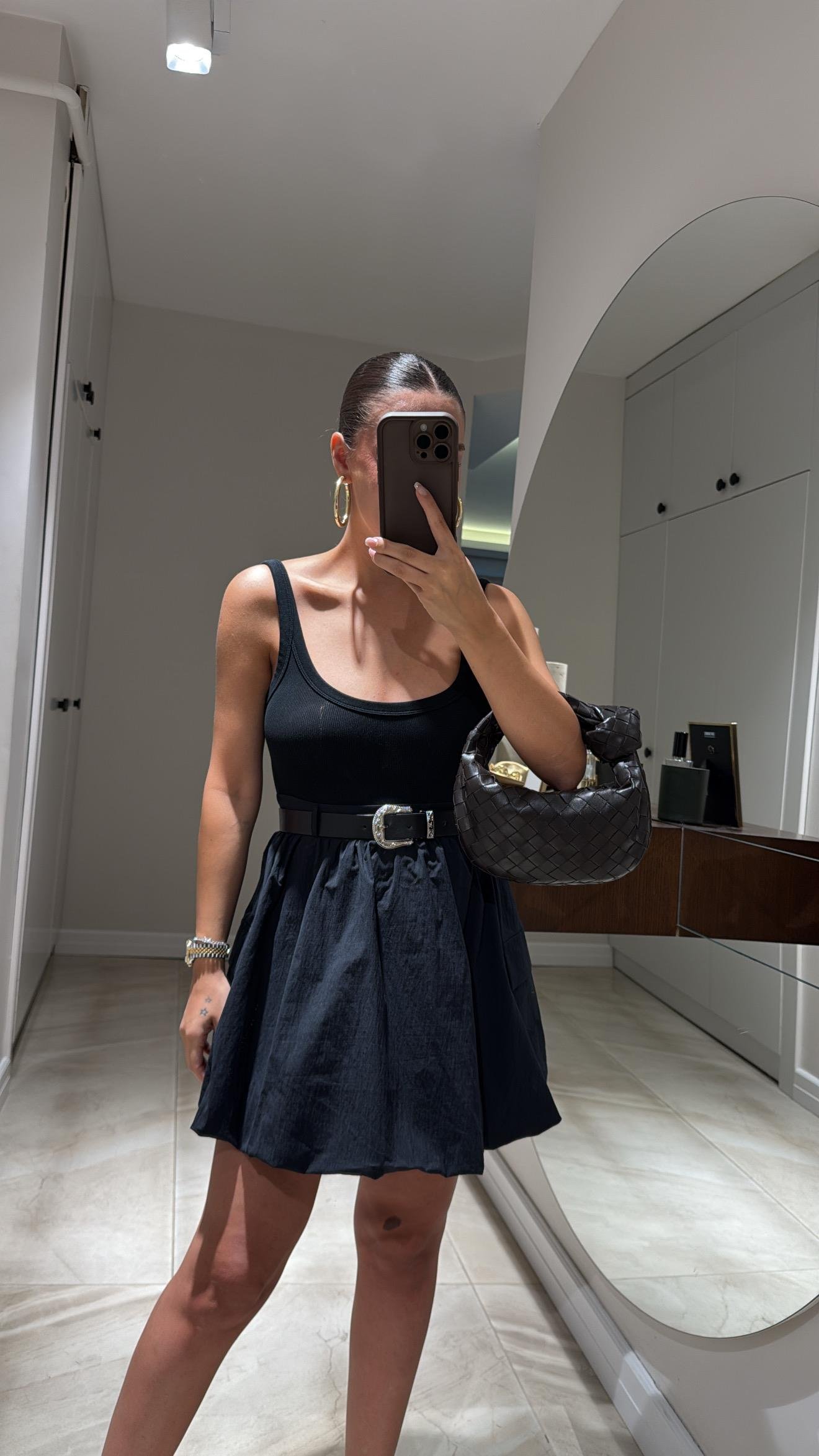 Siyah Kemer Aksesuarlı Balon Mini Etek