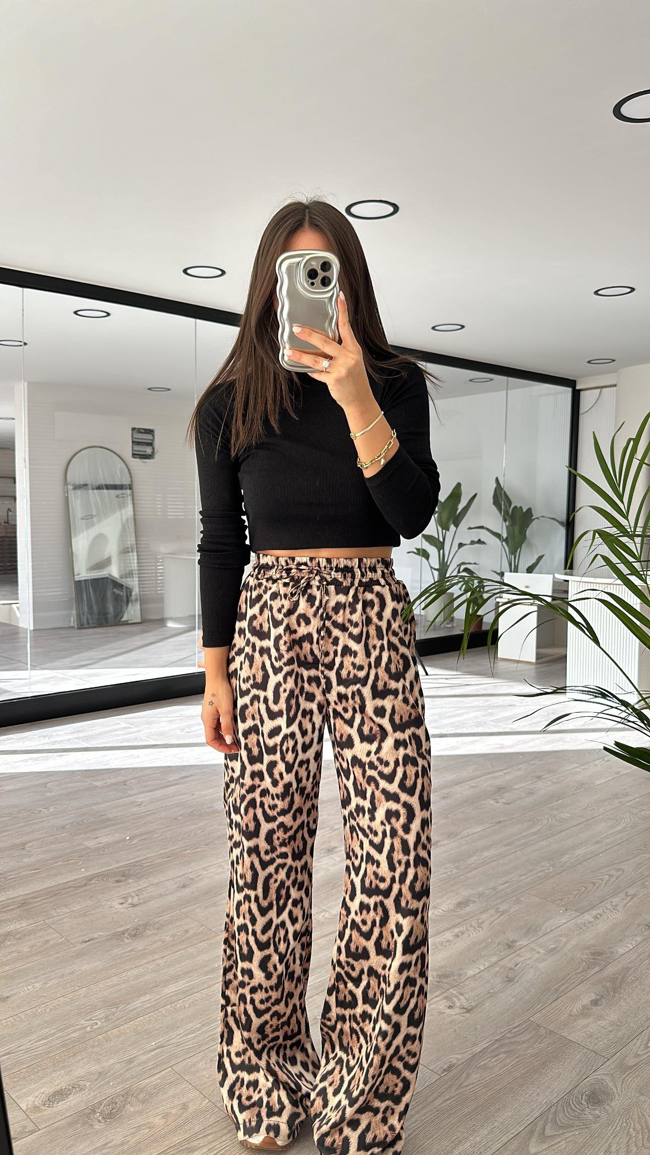 Siyah Leopar Desen Bol Paça Pantolon