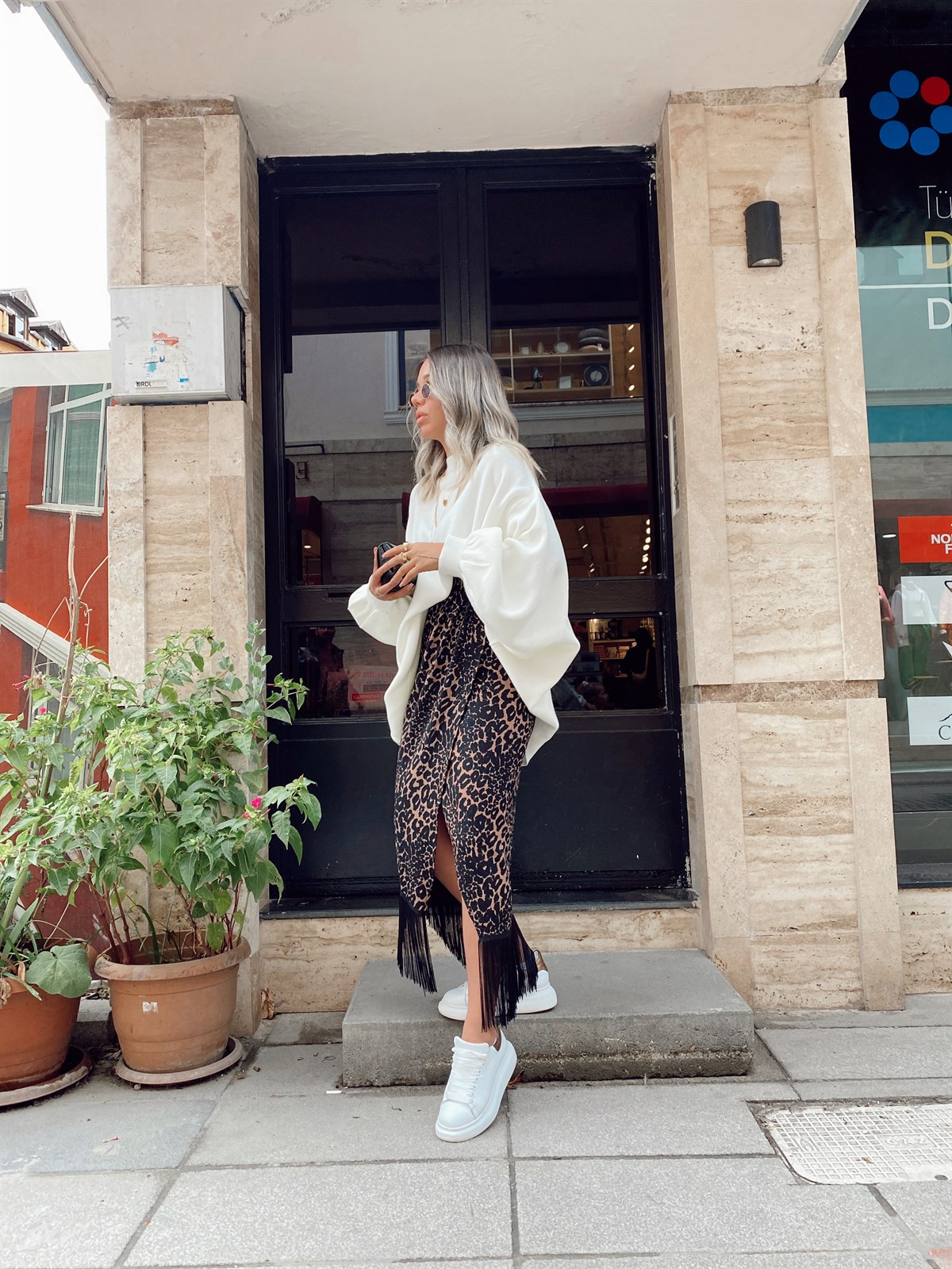 Siyah Leopar Püskülü Ön Yırtmaçlı Etek 