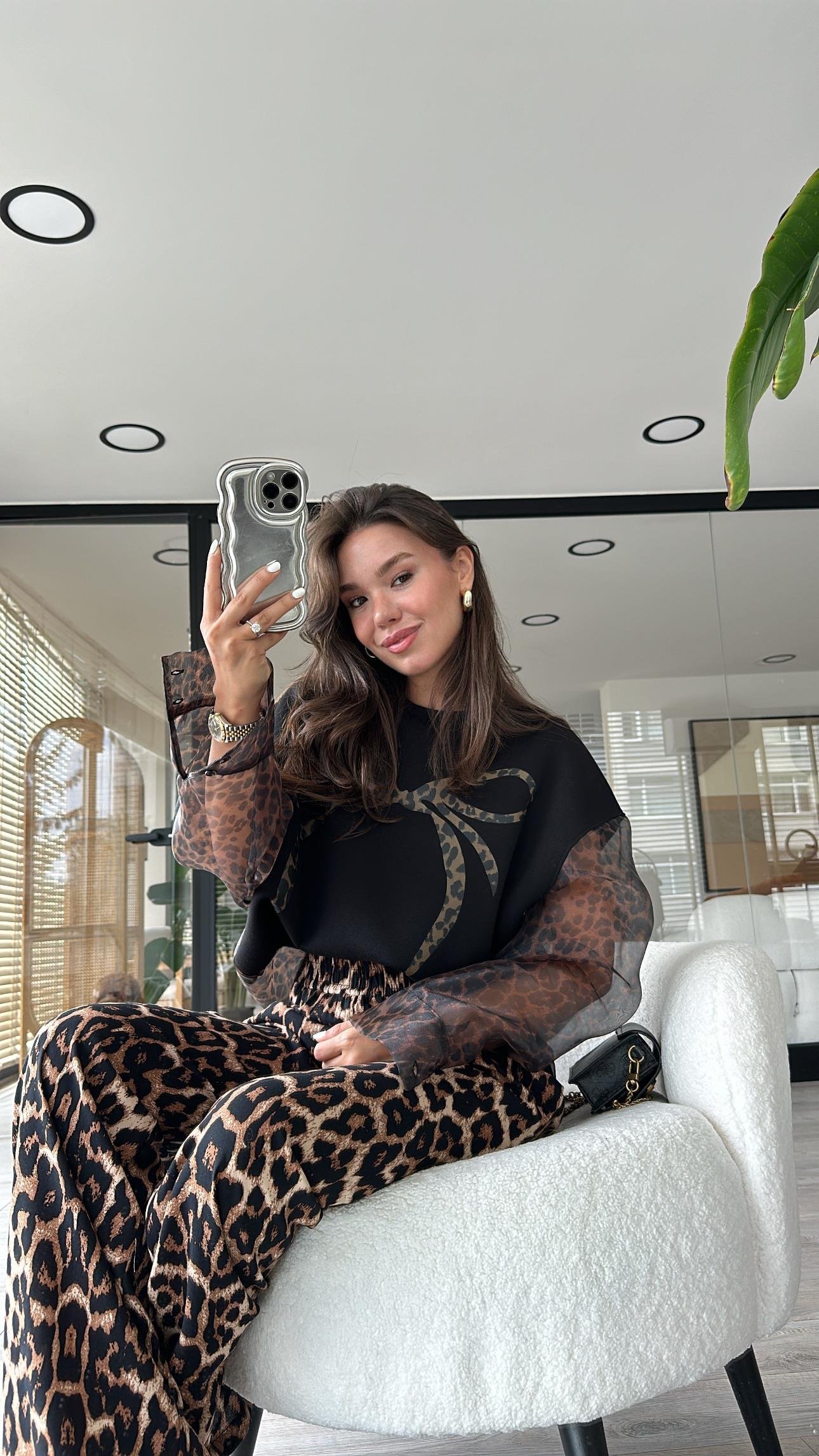 Siyah Leopar Tül Detaylı Baskılı Sweat 