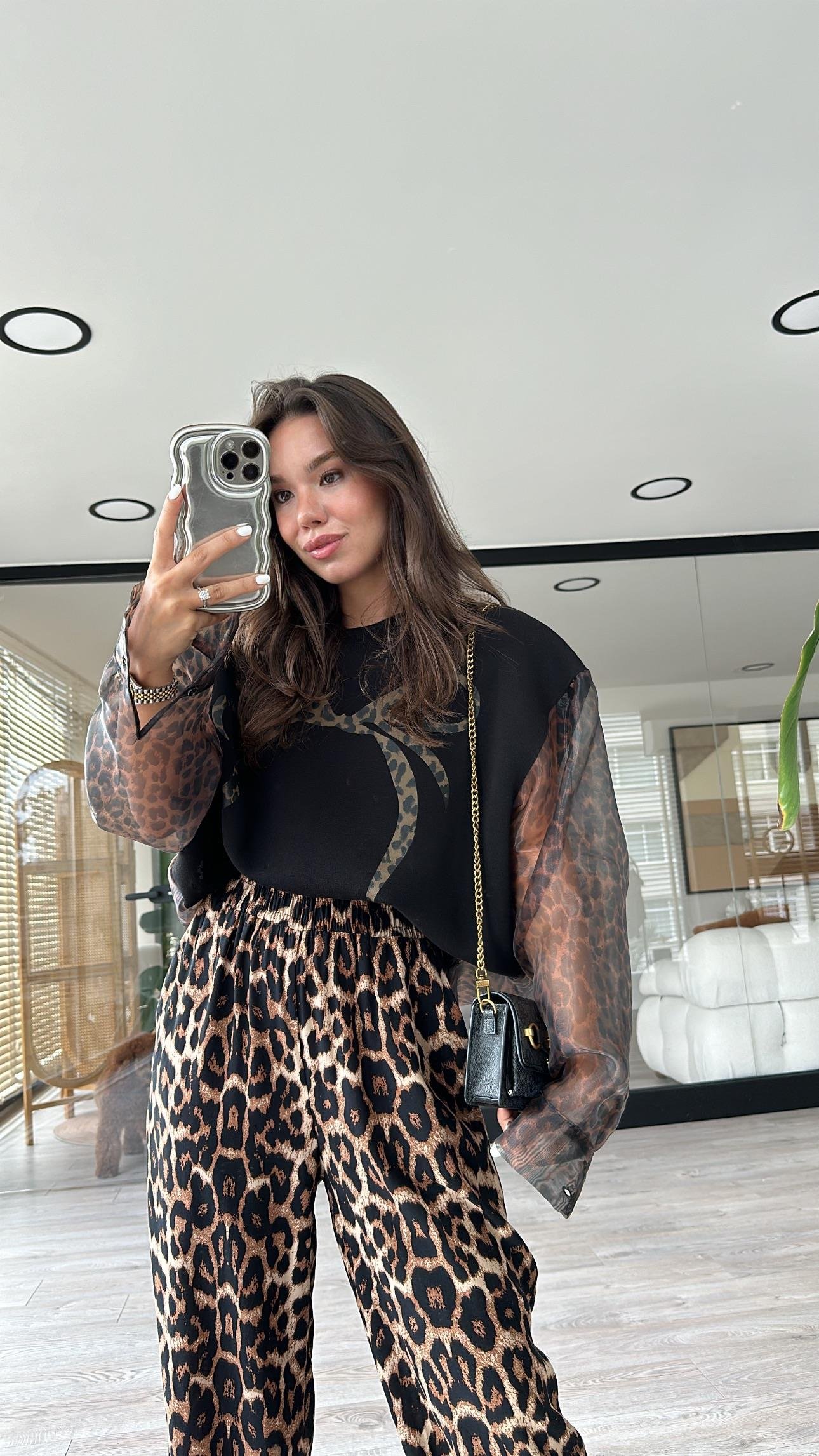 Siyah Leopar Tül Detaylı Baskılı Sweat 