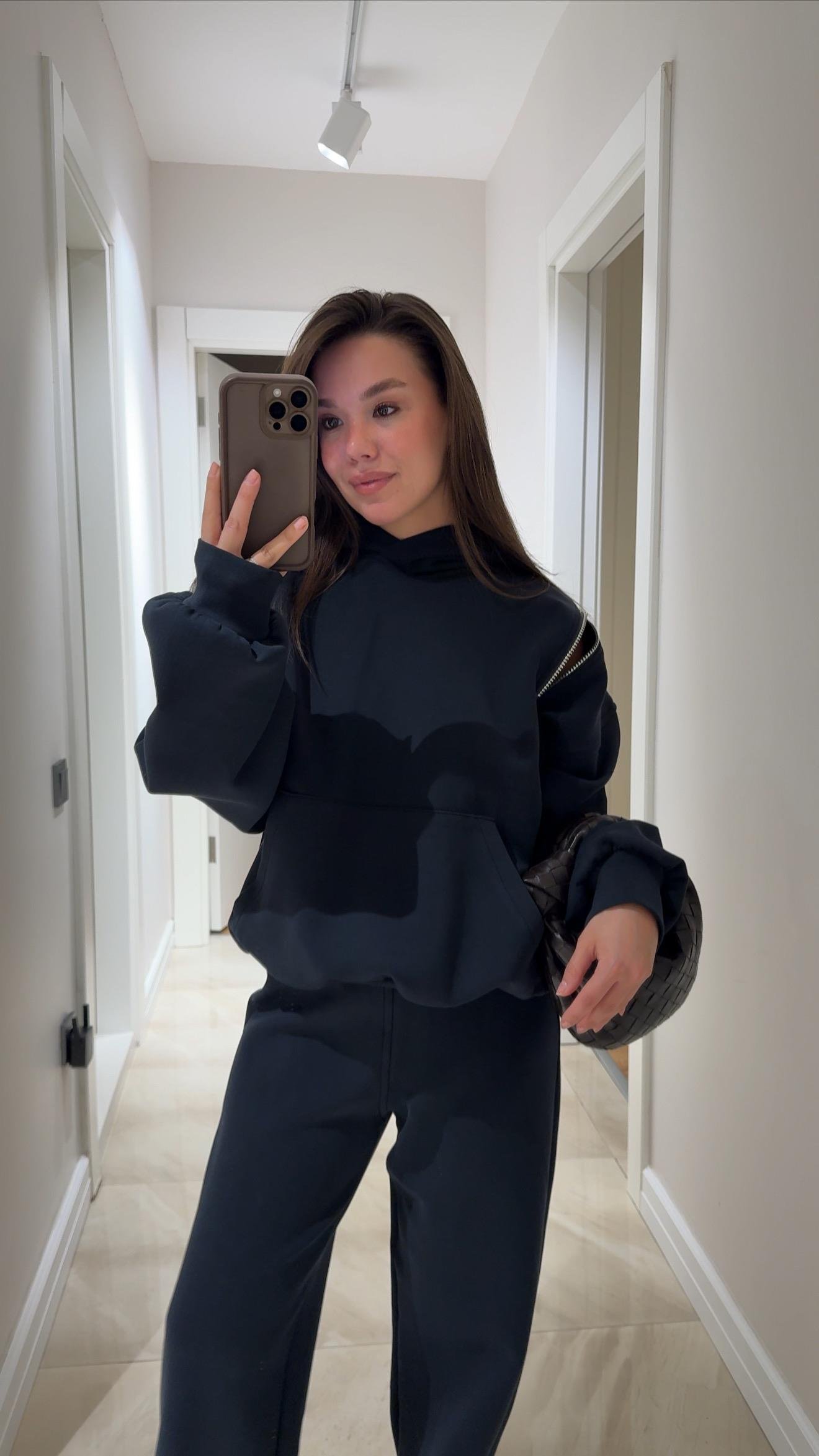 Siyah Omuz Fermuar Detaylı Modal Takım