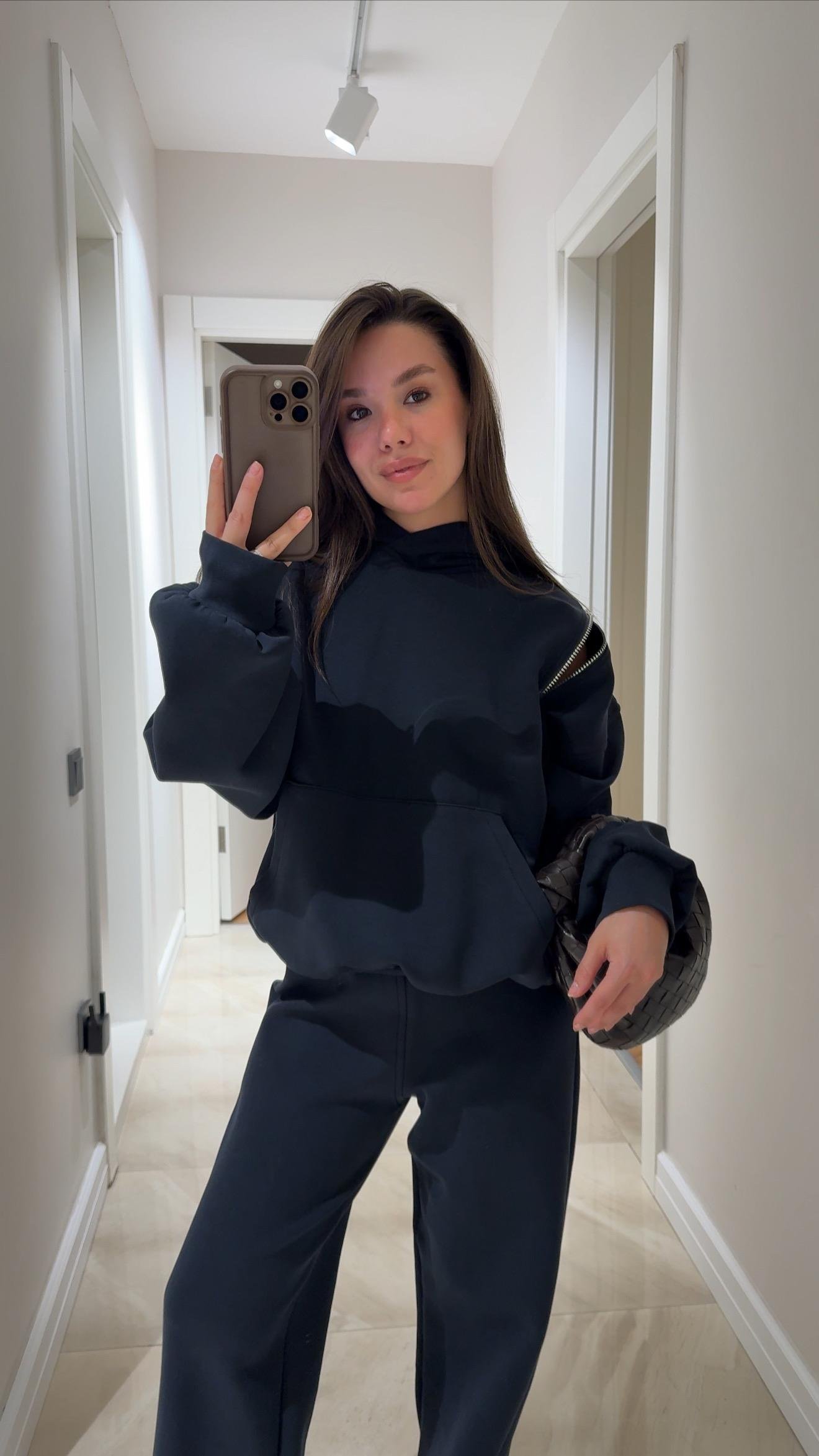 Siyah Omuz Fermuar Detaylı Modal Takım