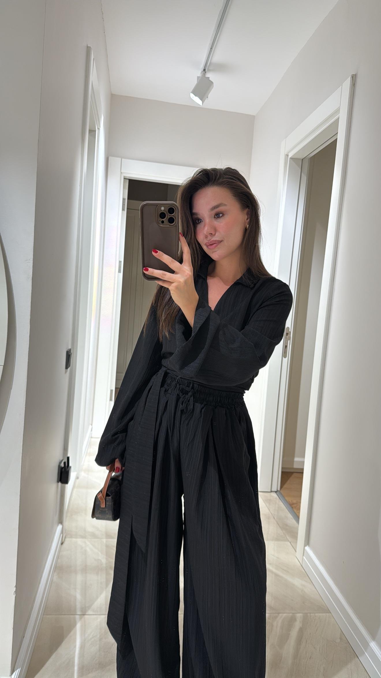 Siyah Ön Bağlamalı Gofreli Bluz Takım