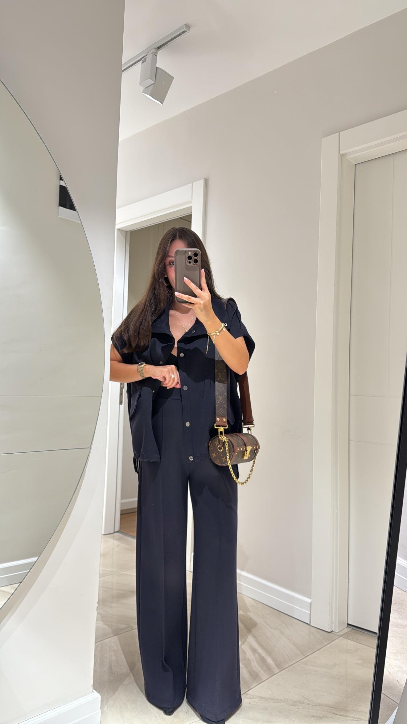 Siyah Ön Dikiş Detaylı Dalgıç Kumaş Pantolon