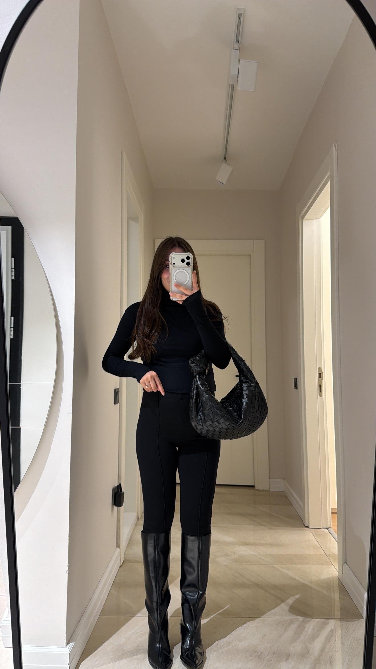 Siyah Ön Dikiş Detaylı Lastikli Ravi Tayt 