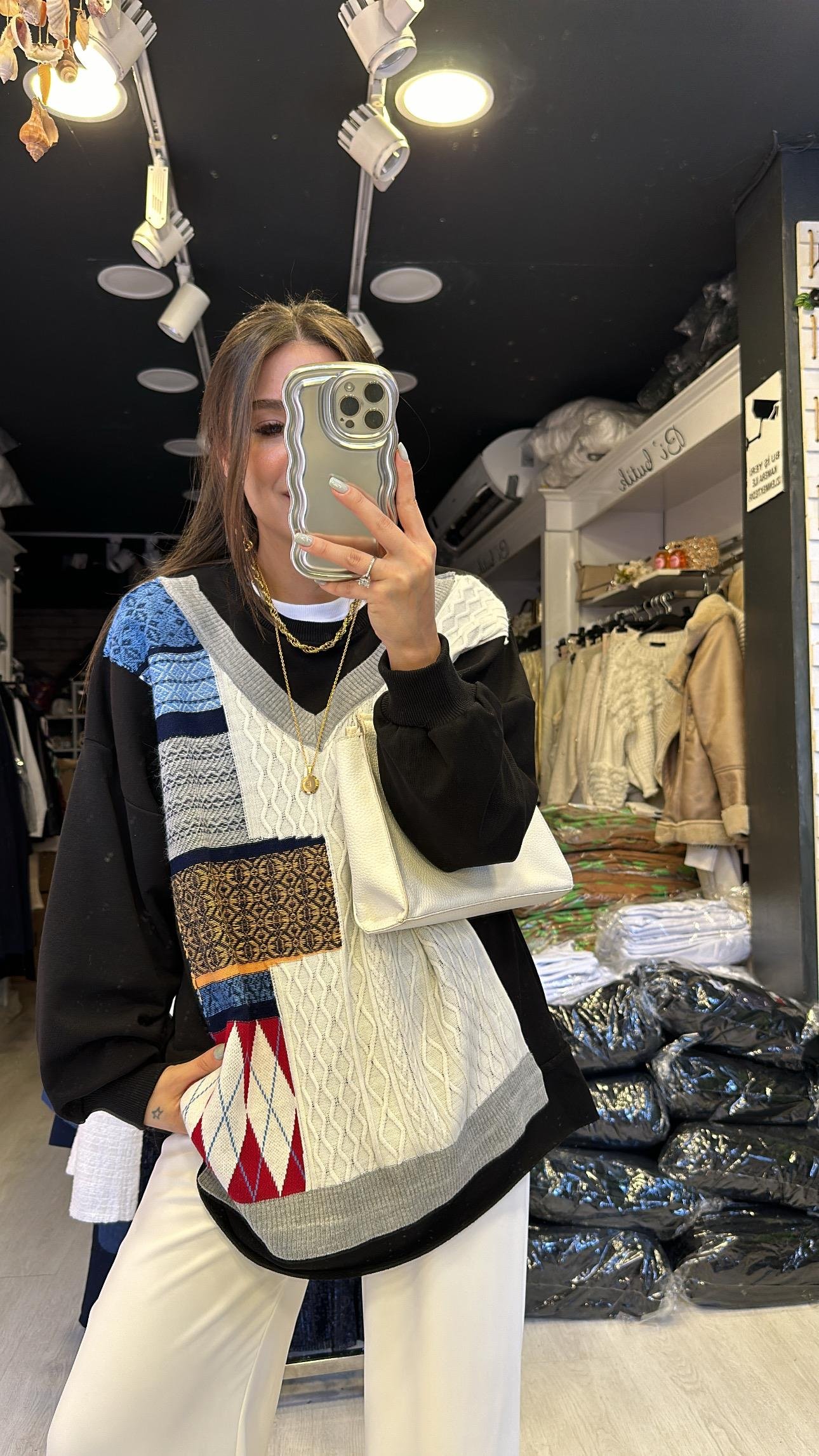 Siyah Ön Triko Detaylı Sweat 