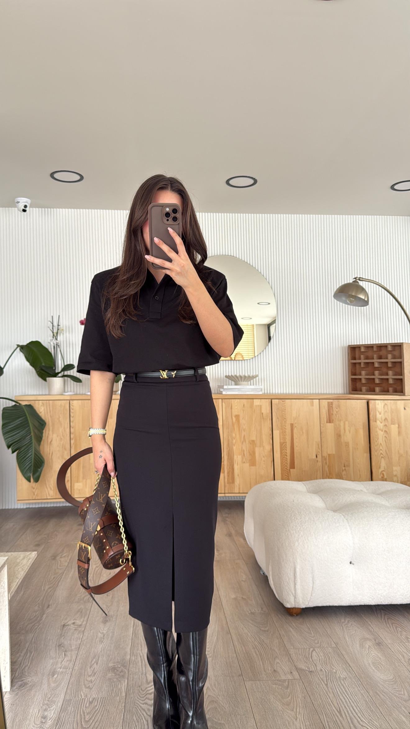 Siyah Ön Yırtmaçlı Midi Boy Marka Model Etek