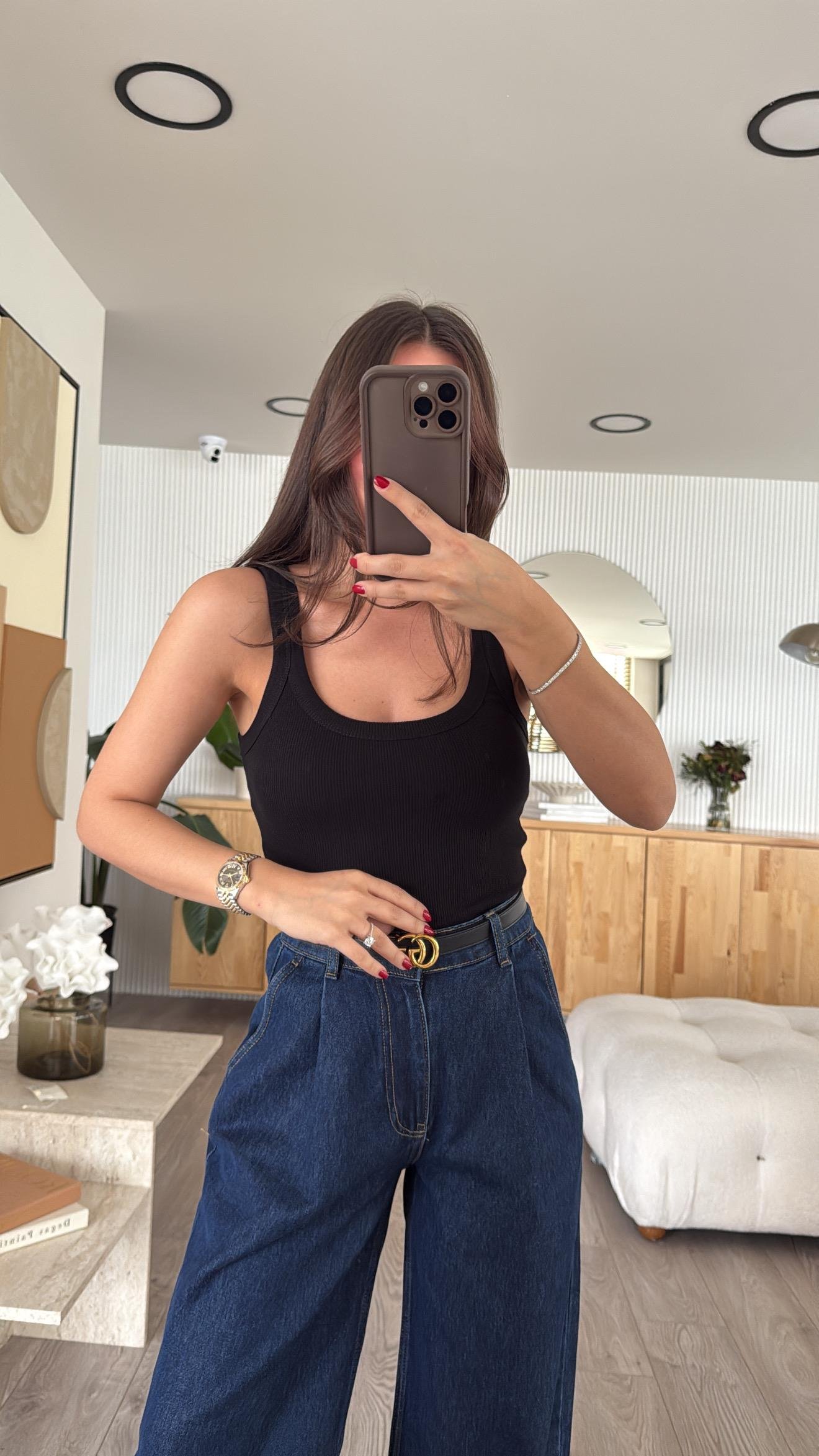 Siyah Oval Yaka Fitlli Atlet