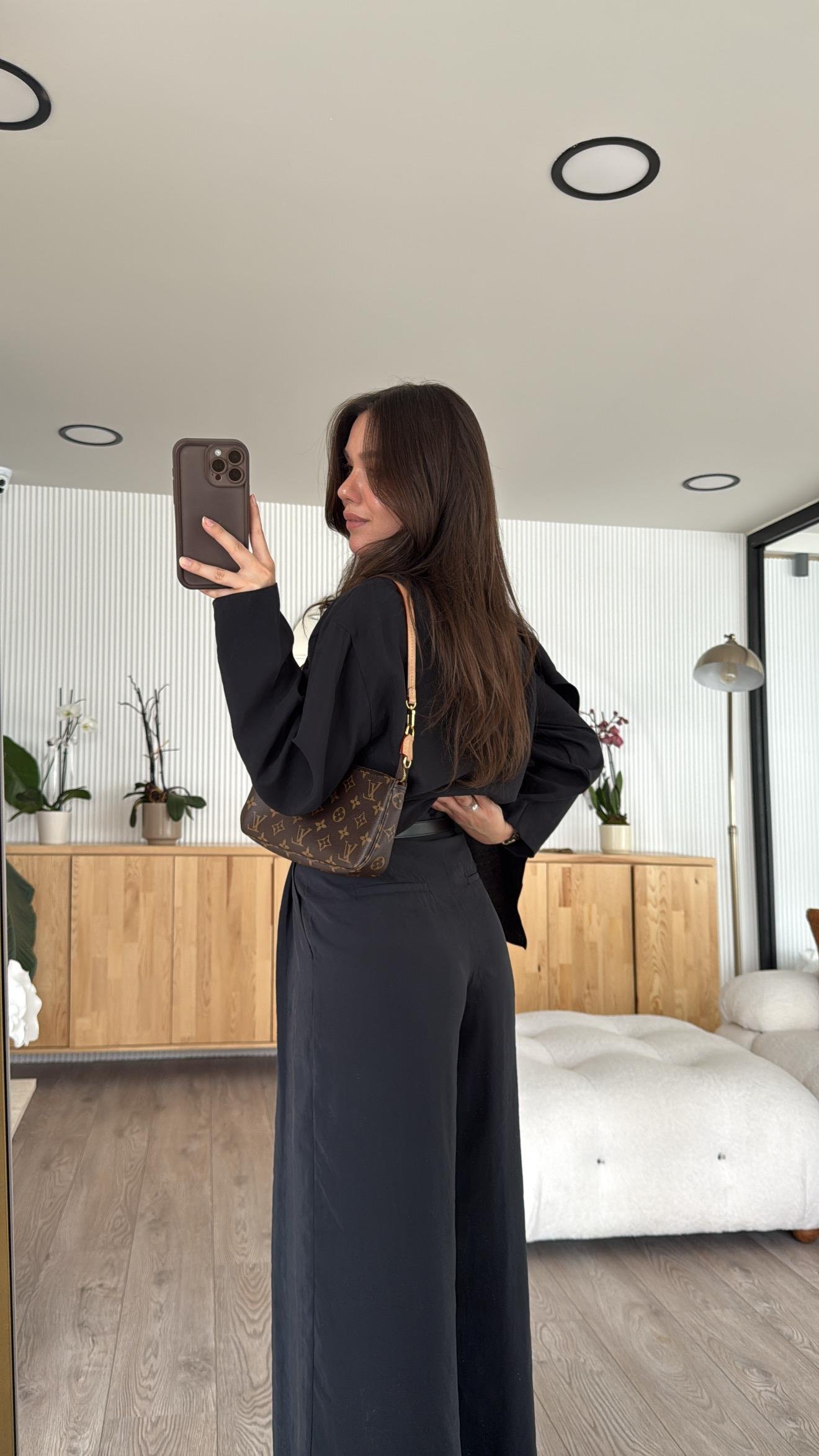 Siyah Pile Detaylı Bol Paça Tensel Pantolon