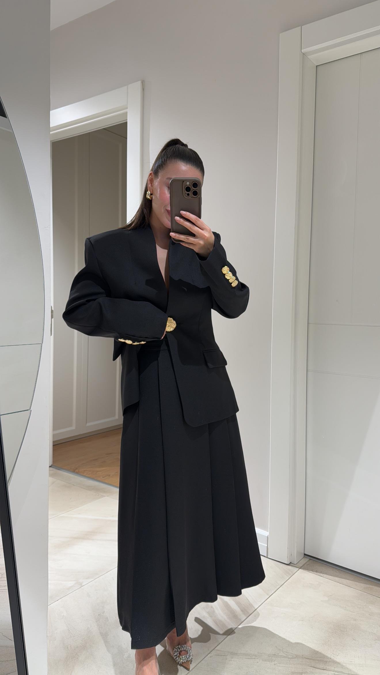 Siyah Pileli Midi Boy Kloş Etek 