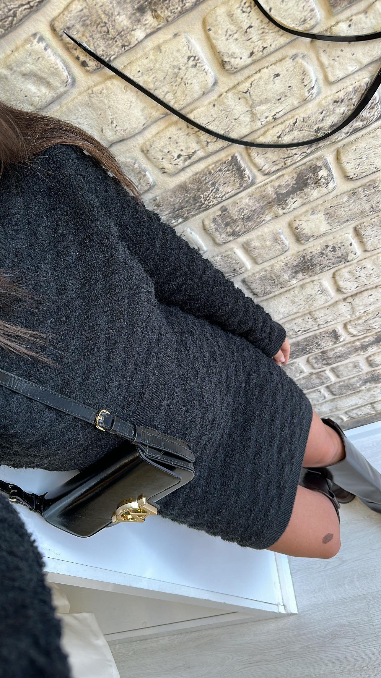 Siyah Renk Kabartma Desenli Triko Etek