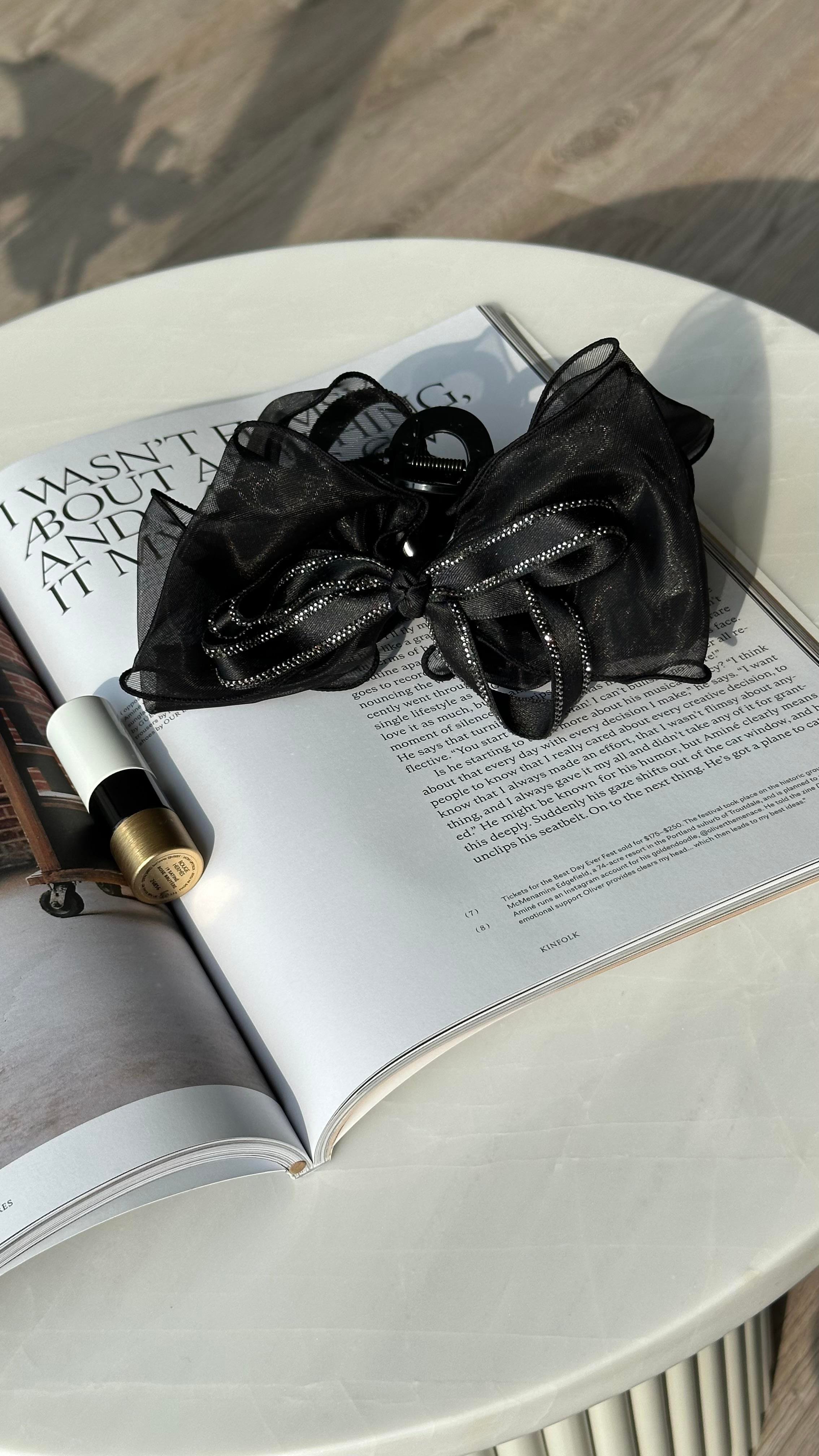 Siyah Taşlı Kurdeleli Büyük Boy Mandal Toka