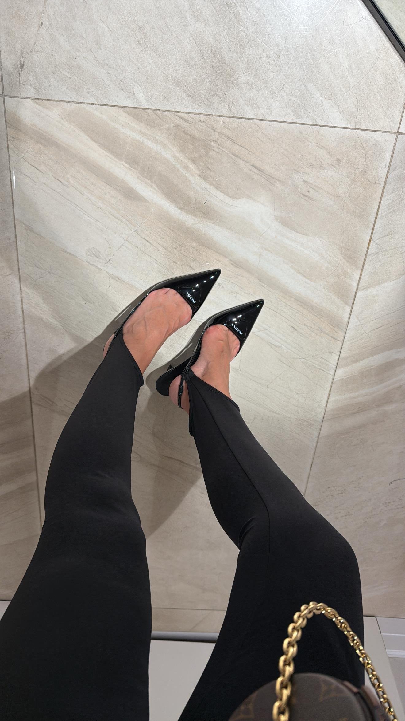 Siyah Topuk Lastikli Tayt