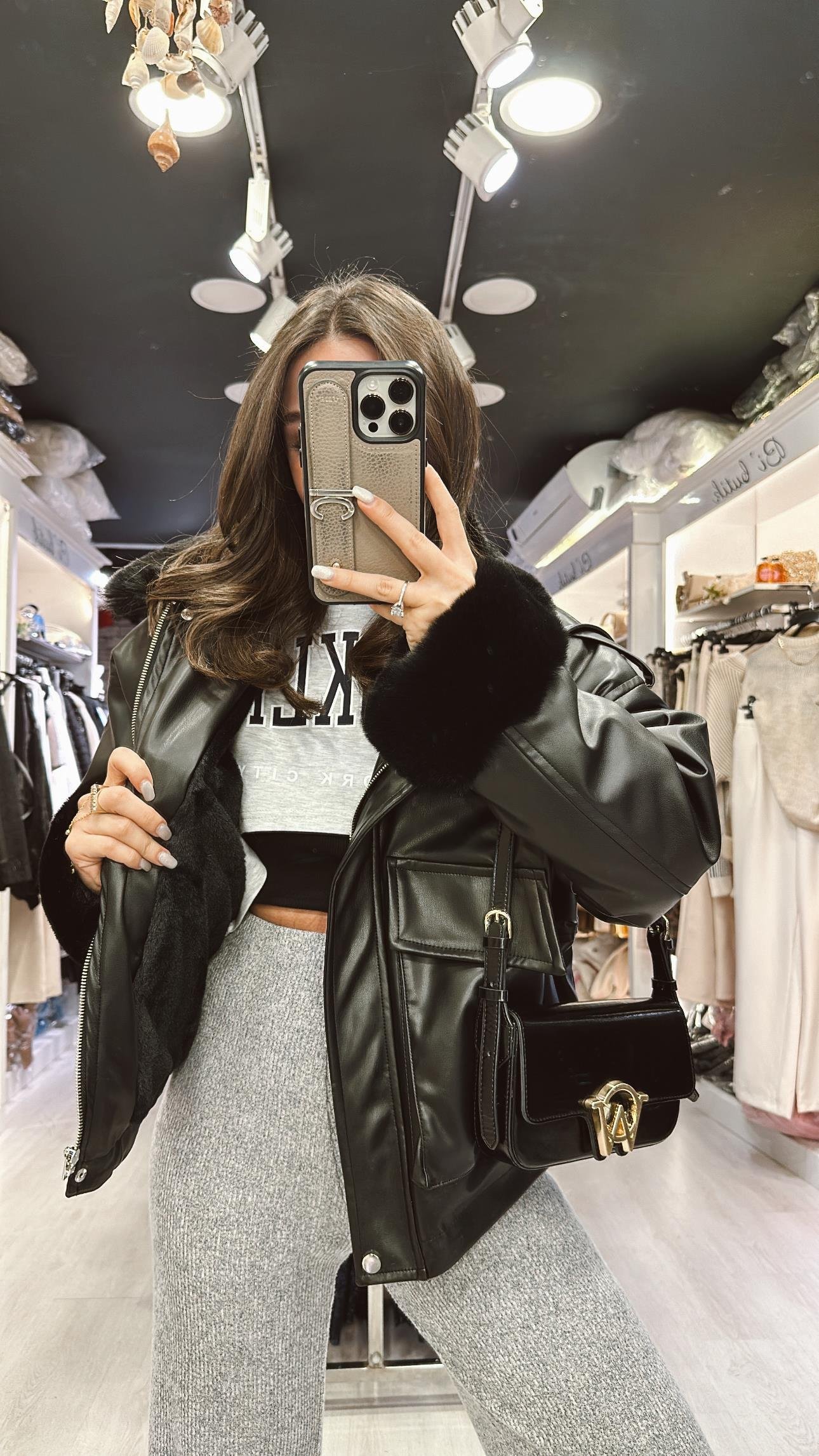 Siyah Torba Cepli Kürklü Deri Ceket 