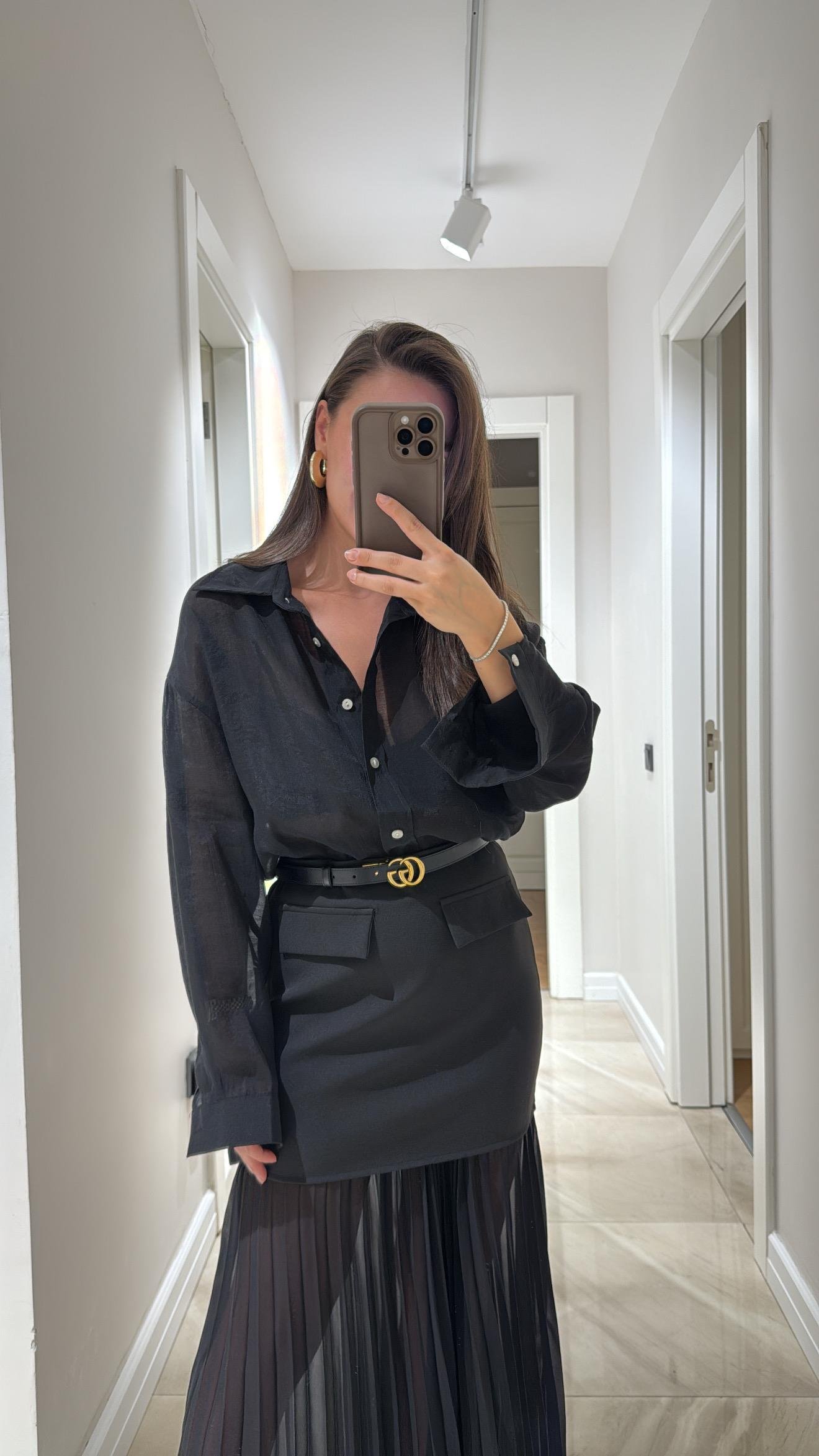 Siyah Transparan İpeksi Gömlek 