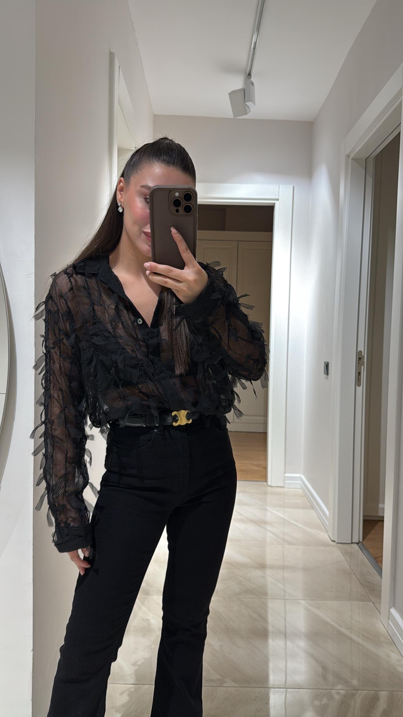 Siyah Tül Detaylı Şifon Gömlek 