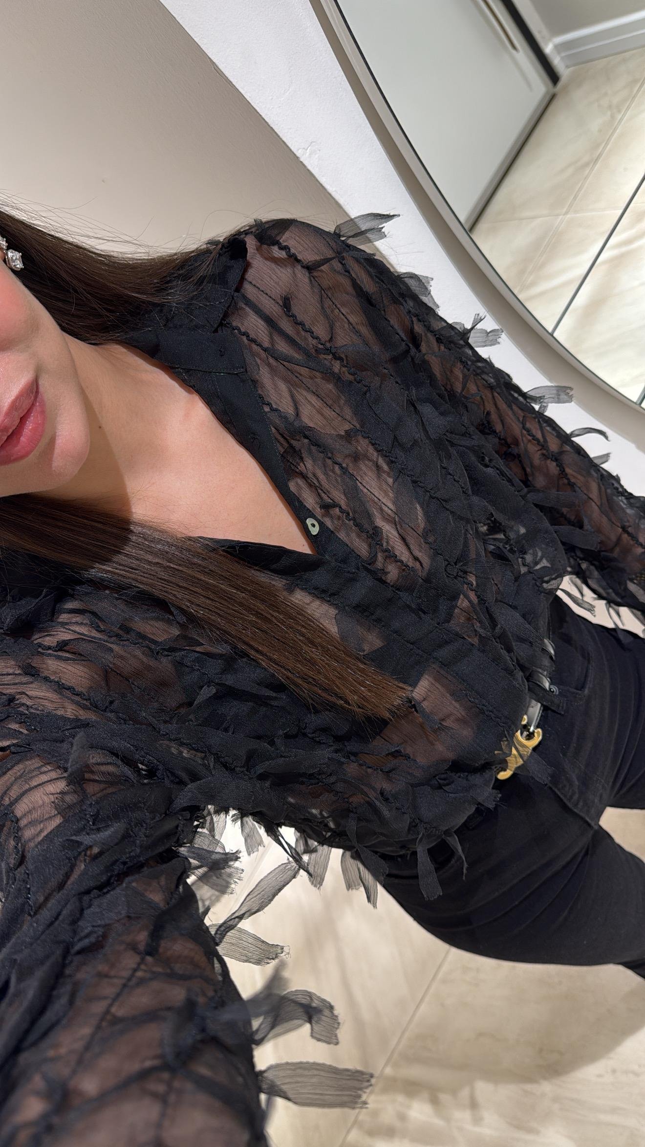 Siyah Tül Detaylı Şifon Gömlek 