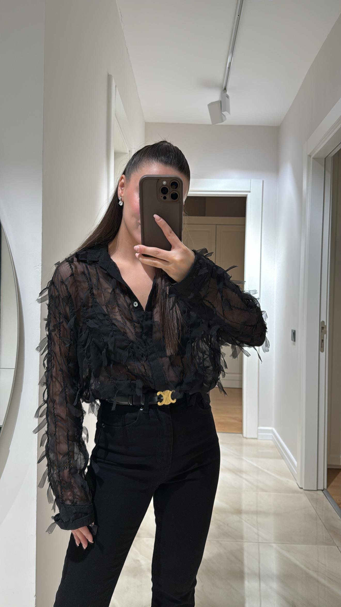 Siyah Tül Detaylı Şifon Gömlek 