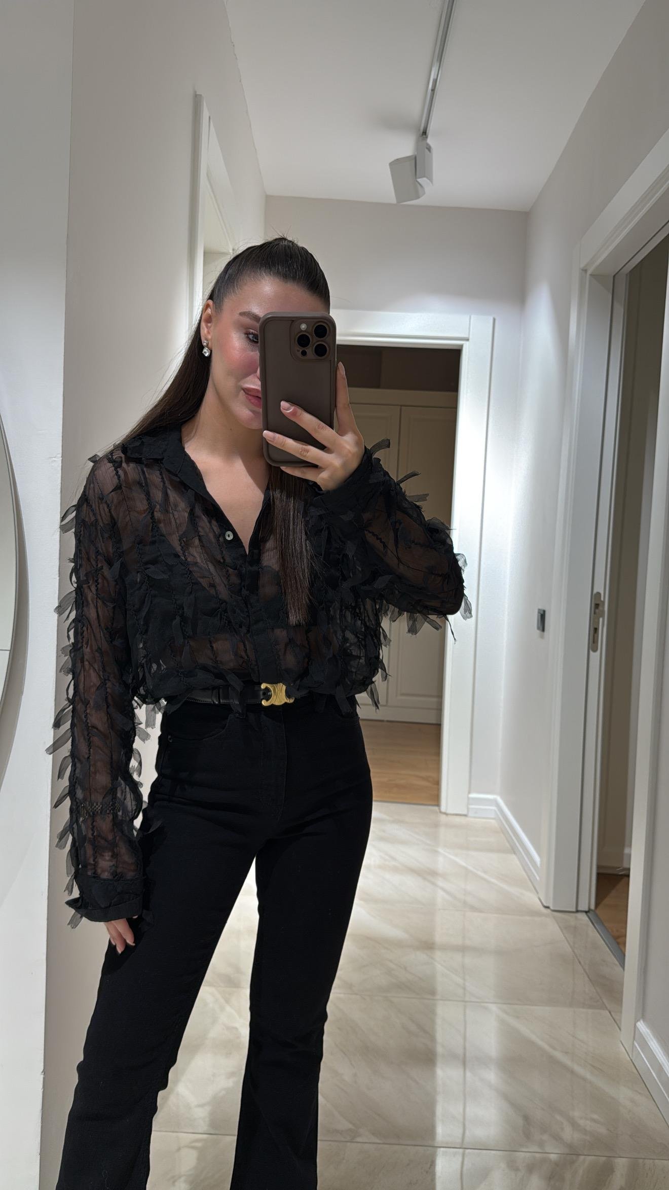 Siyah Tül Detaylı Şifon Gömlek 