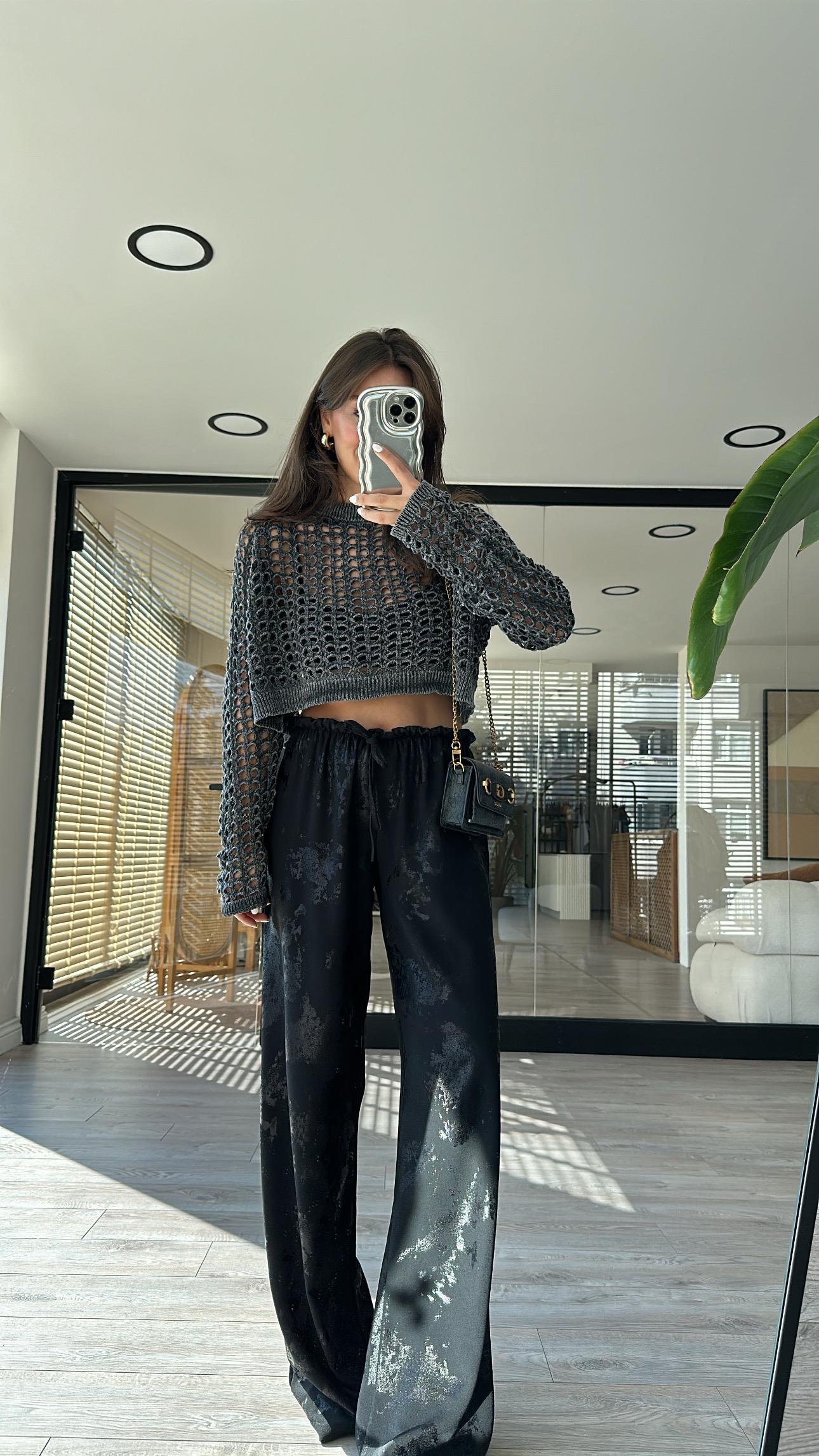 Siyah Varak Baskılı Bel Bağlamalı Pantolon 