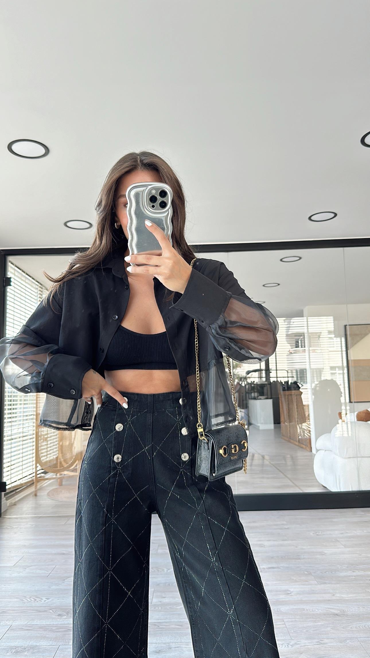 Siyah Yarım Tül Detaylı Düğmeli Gömlek