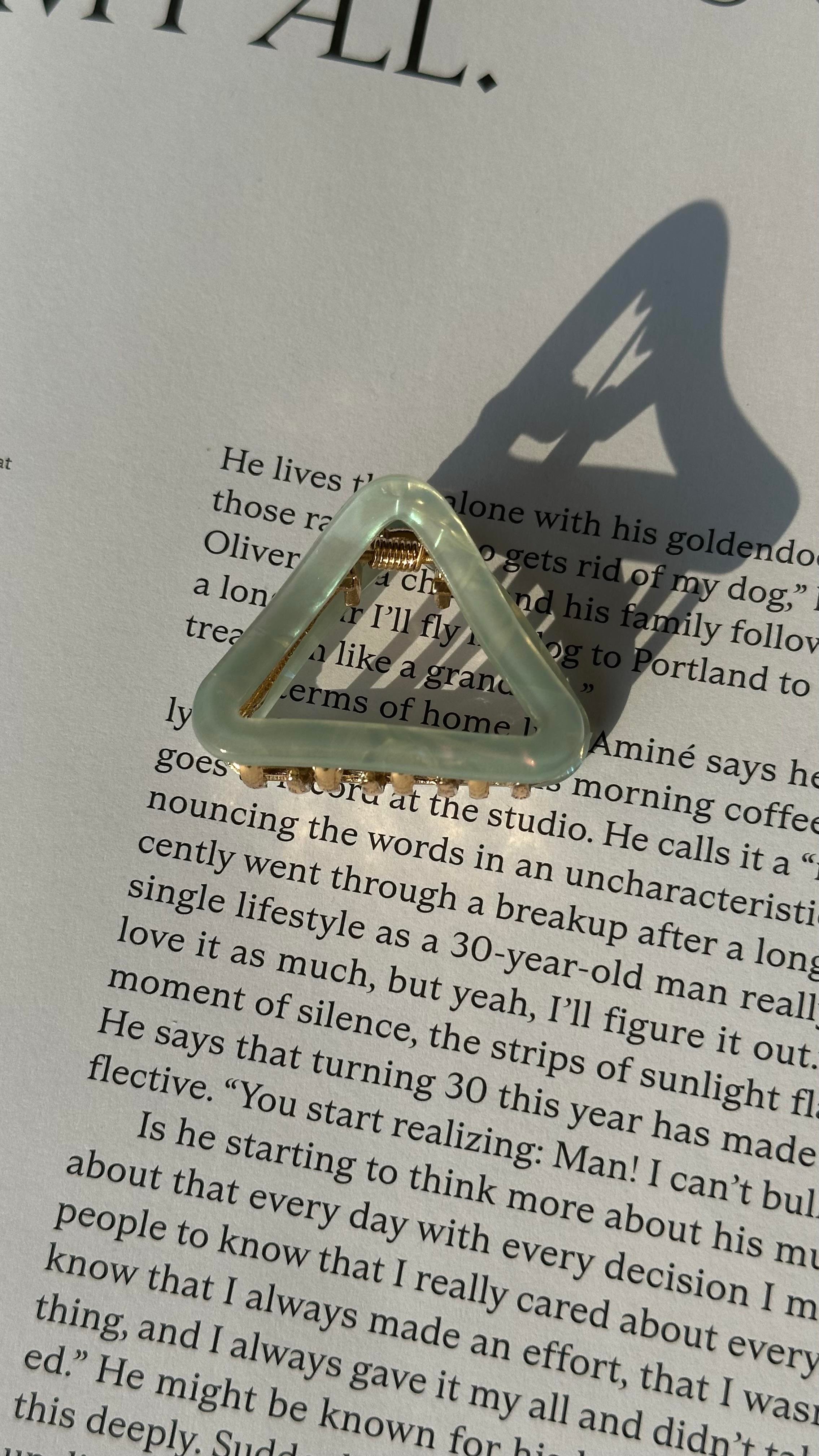 Su Yeşili Hologramlı Üçgen Mandal Toka