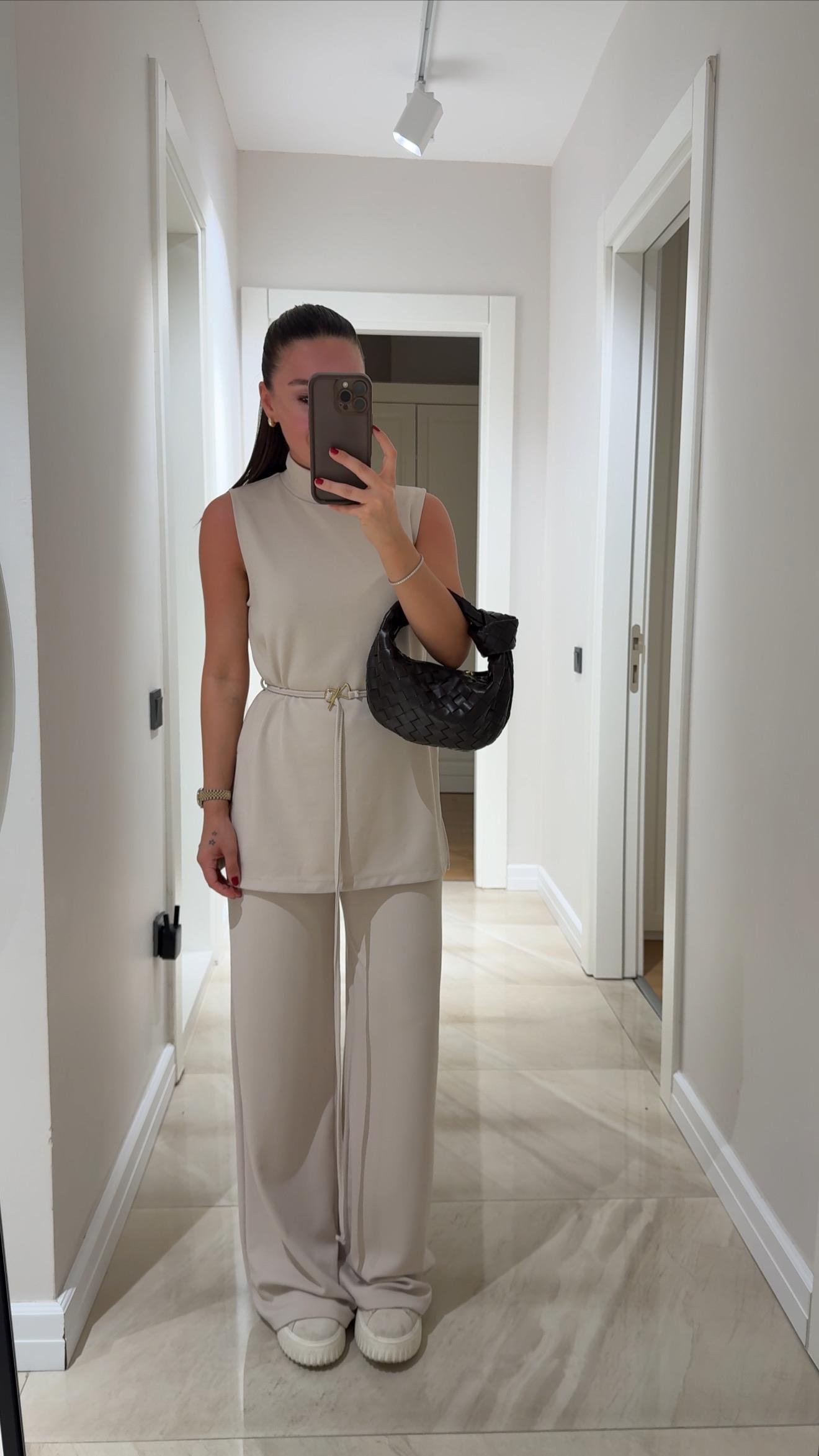 Taş Dik Yaka Bağcıklı Pantolon Takım 