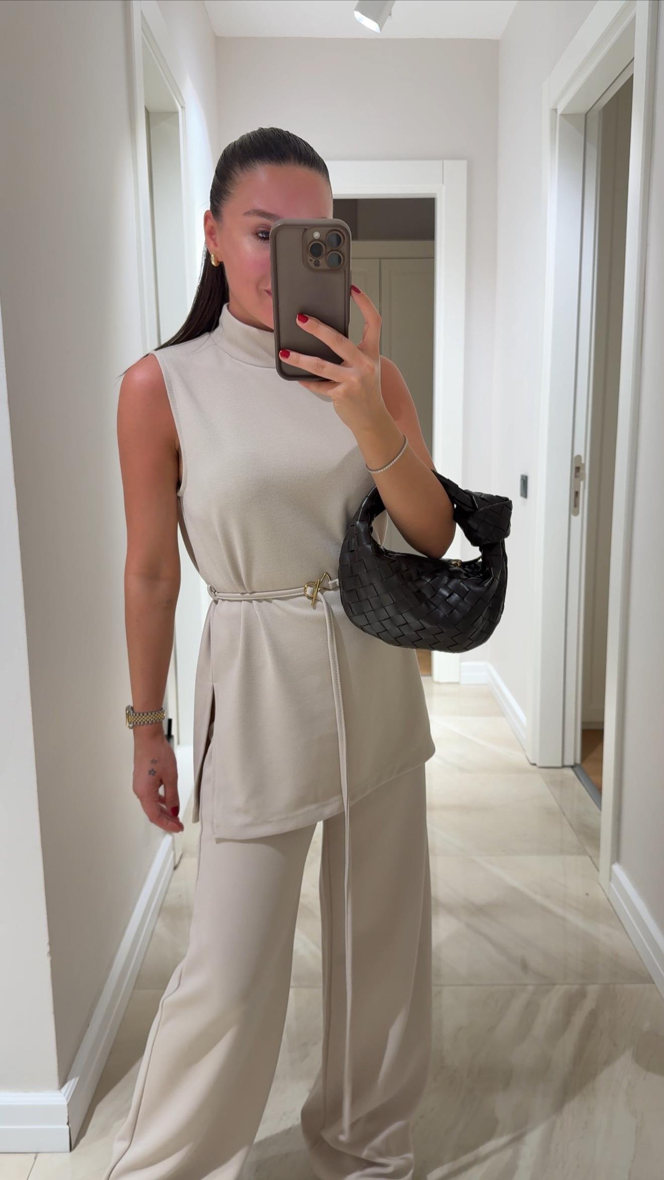 Taş Dik Yaka Bağcıklı Pantolon Takım 