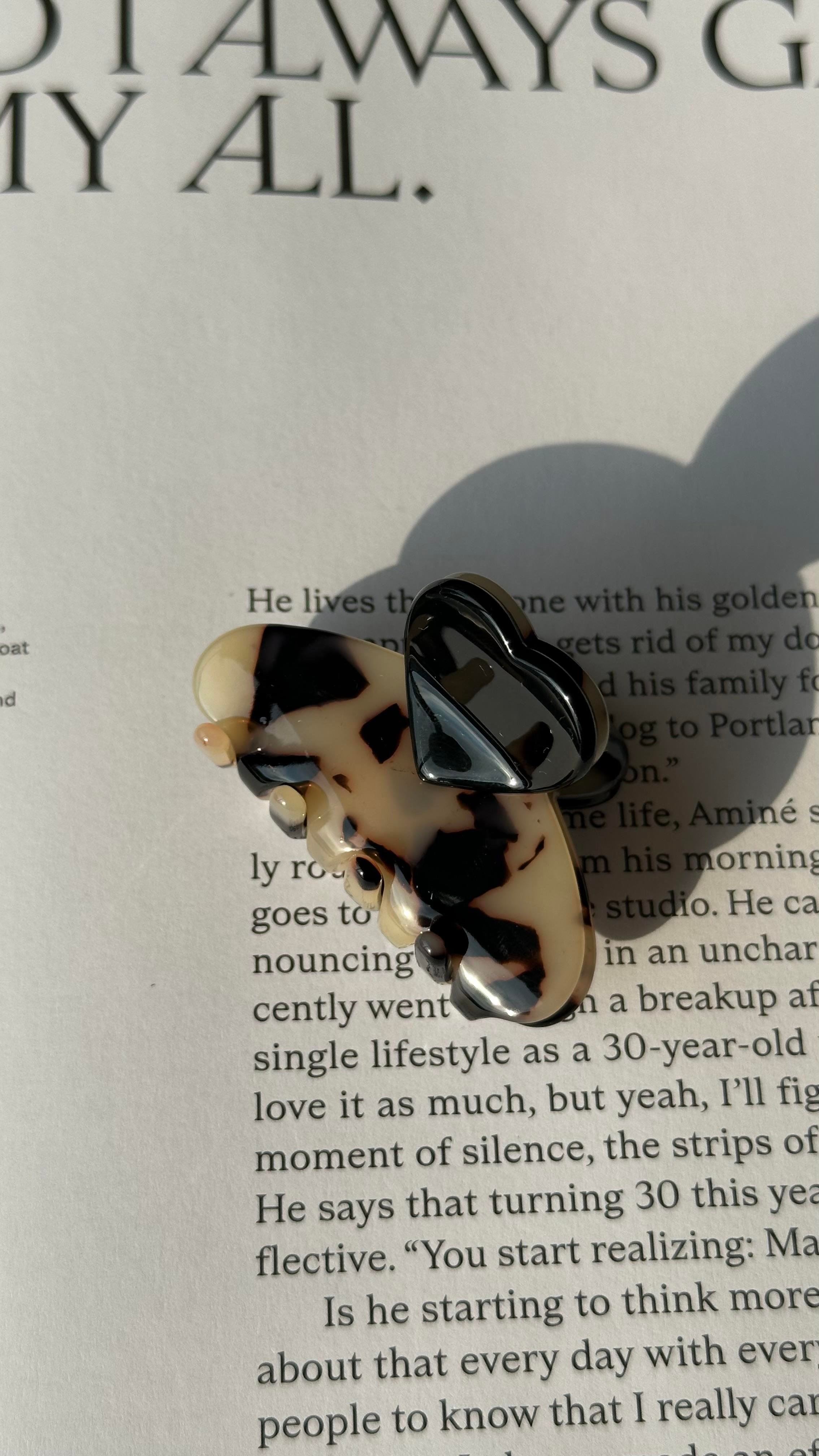 Taş Kalp Detaylı Mandal Toka