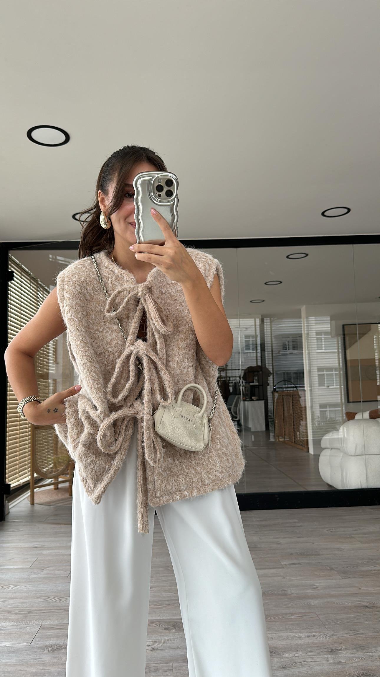 Taş Marka Model Ön Bağlamalı Sakallı Yelek