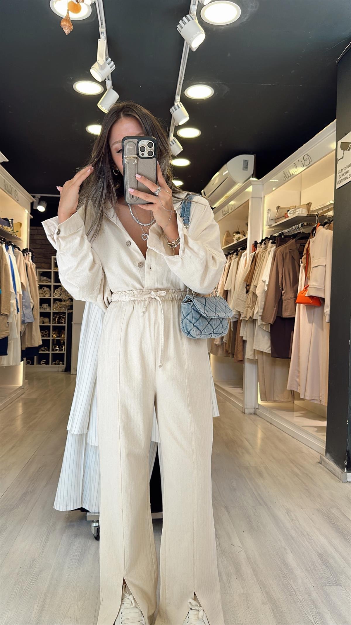 Taş Renk Ön Yırtmaç Detaylı Beli Lastikli Keten Pantolon