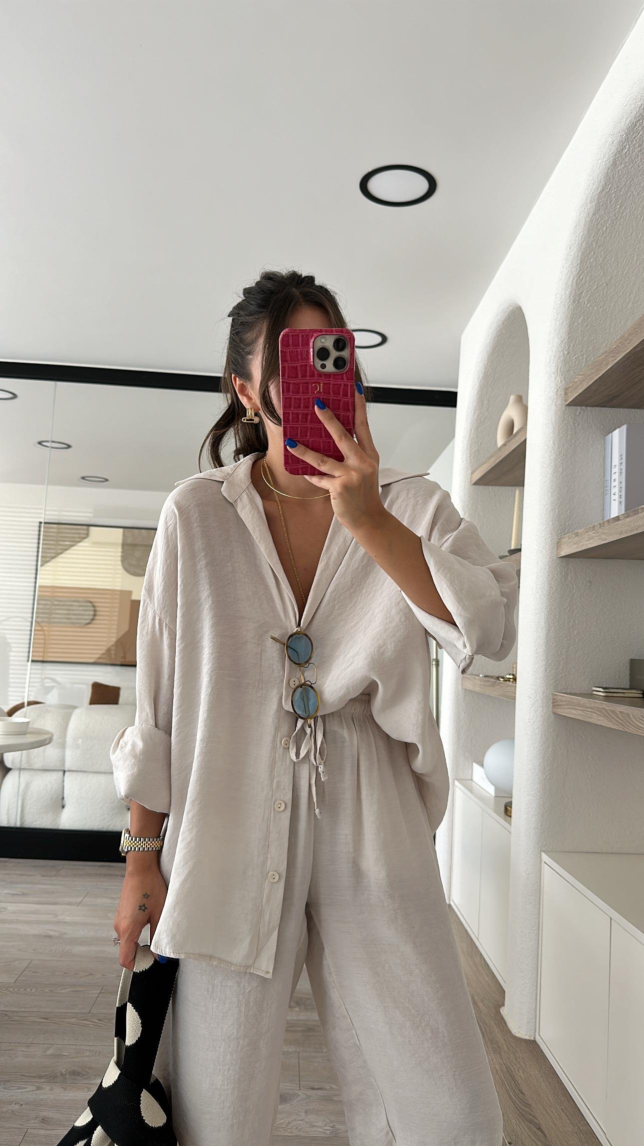 Taş V Yaka Tensel Kumaş Oversize Gömlek 