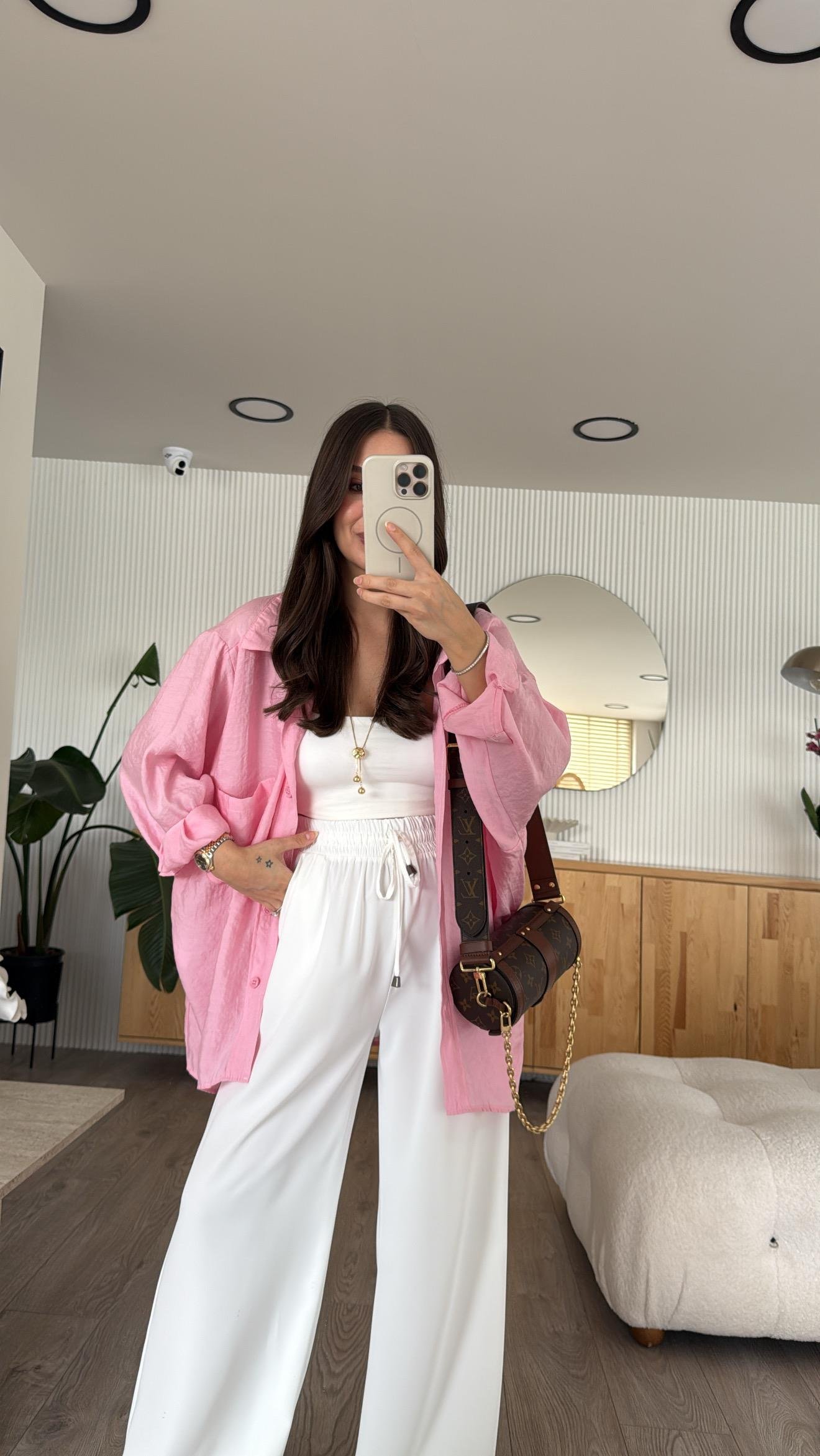 Toz Pembe Tensel Kumaş Düşük Omuzlu Oversize Gömlek