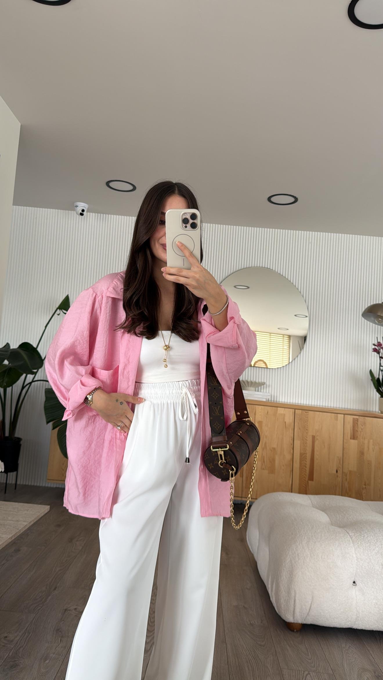 Toz Pembe Tensel Kumaş Düşük Omuzlu Oversize Gömlek