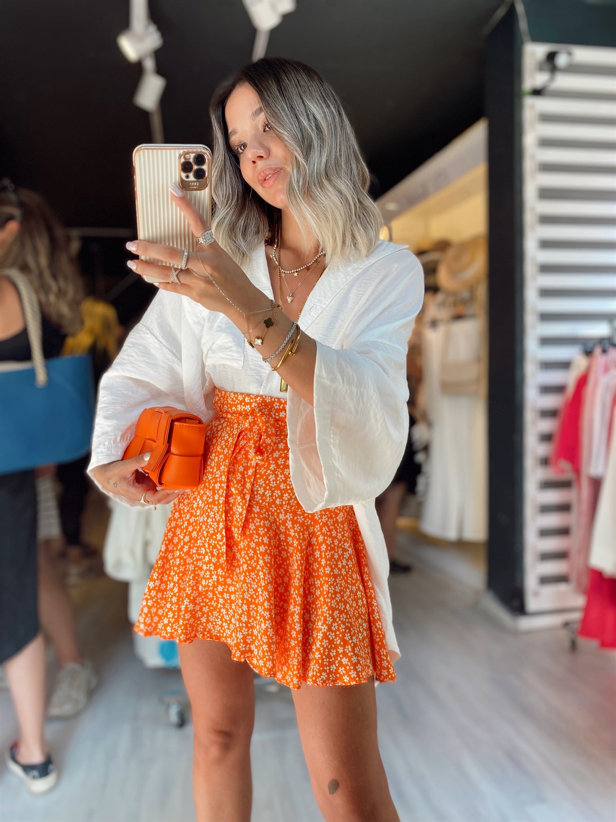 Turuncu Beyaz Çiçekli Şortlu Etek 